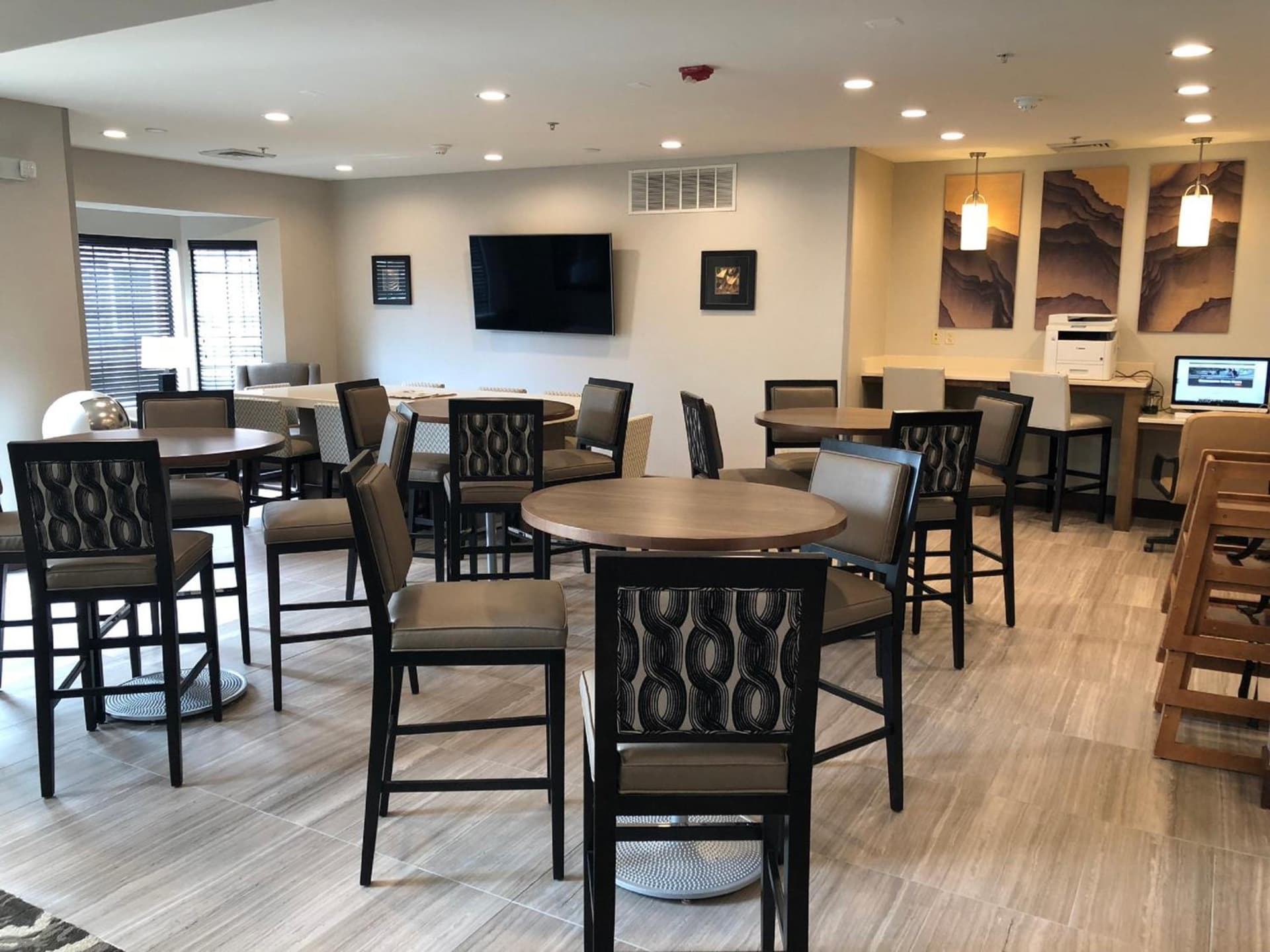 Staybridge Suites Detroit-Novi by IHG interior in Novi, MI — gallery photo 2