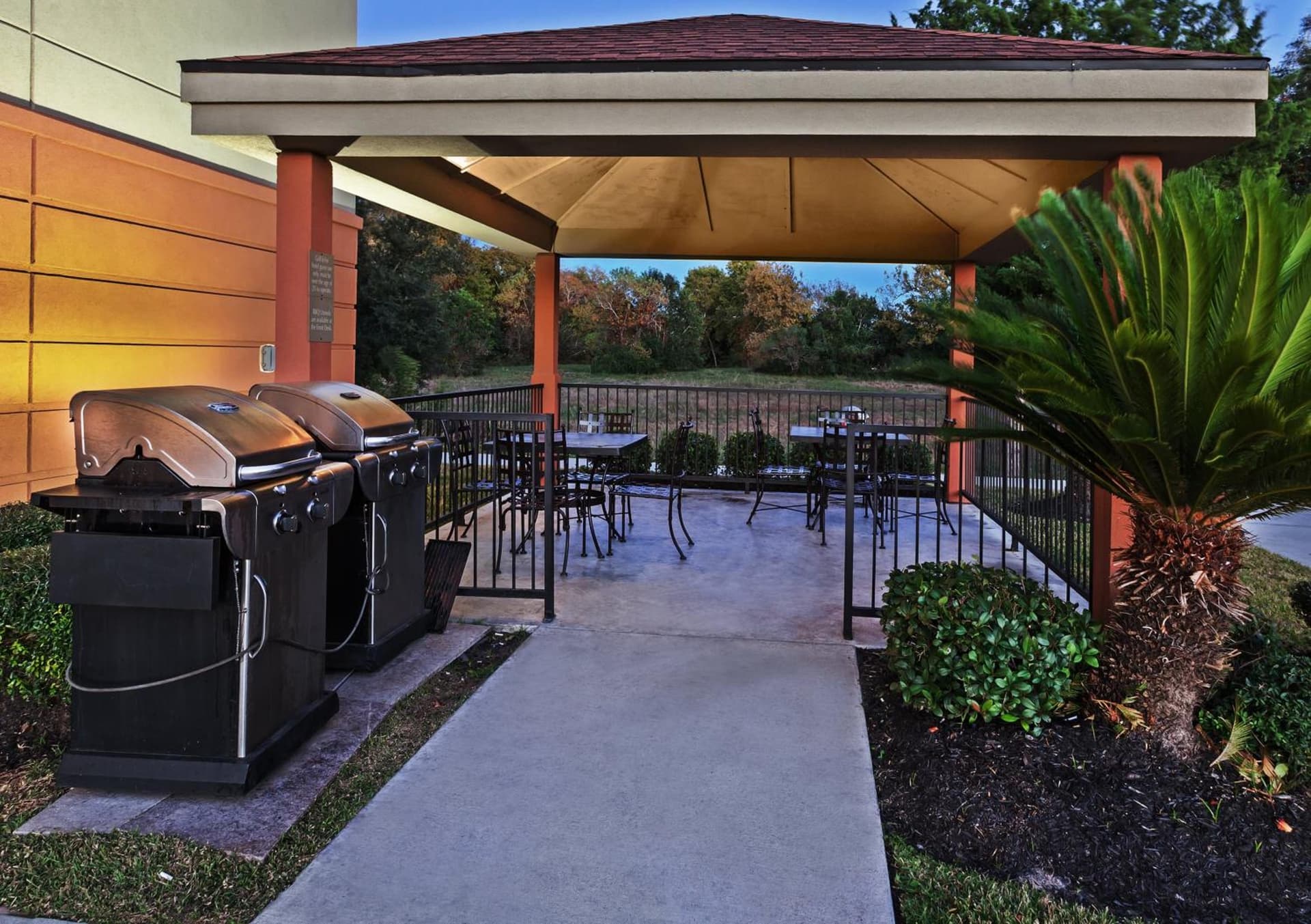 Candlewood Suites Pearland by IHG gallery photo in Pearland, TX — image 7