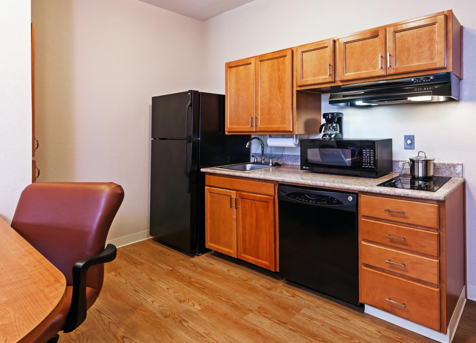 Candlewood Suites Pearland by IHG gallery photo in Pearland, TX — image 4