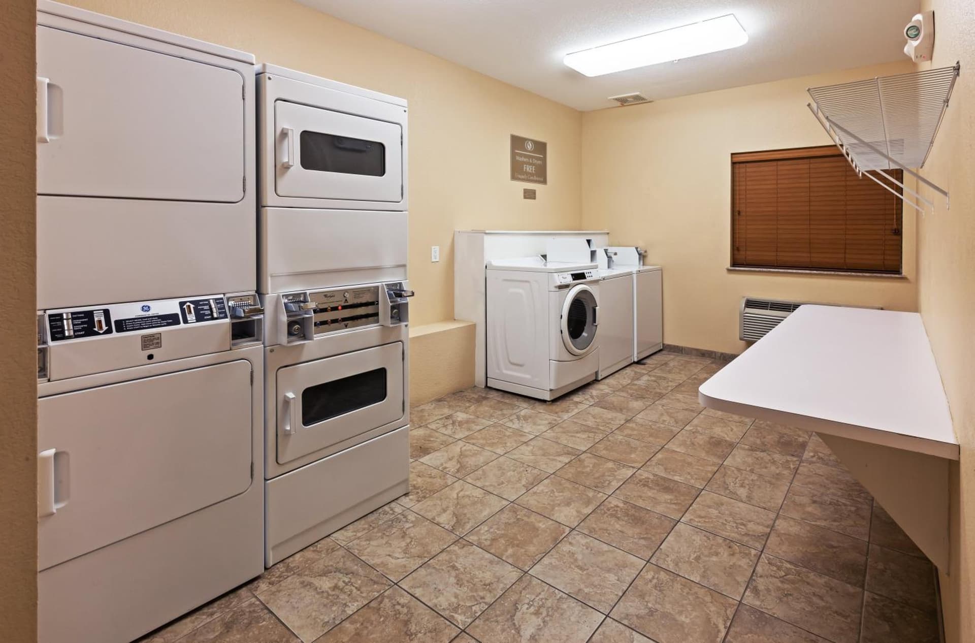 Candlewood Suites Pearland by IHG gallery photo in Pearland, TX — image 5