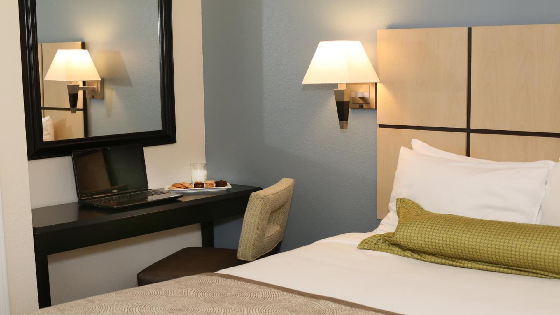 Candlewood Suites East Lansing by IHG gallery photo in Lansing, MI — image 17