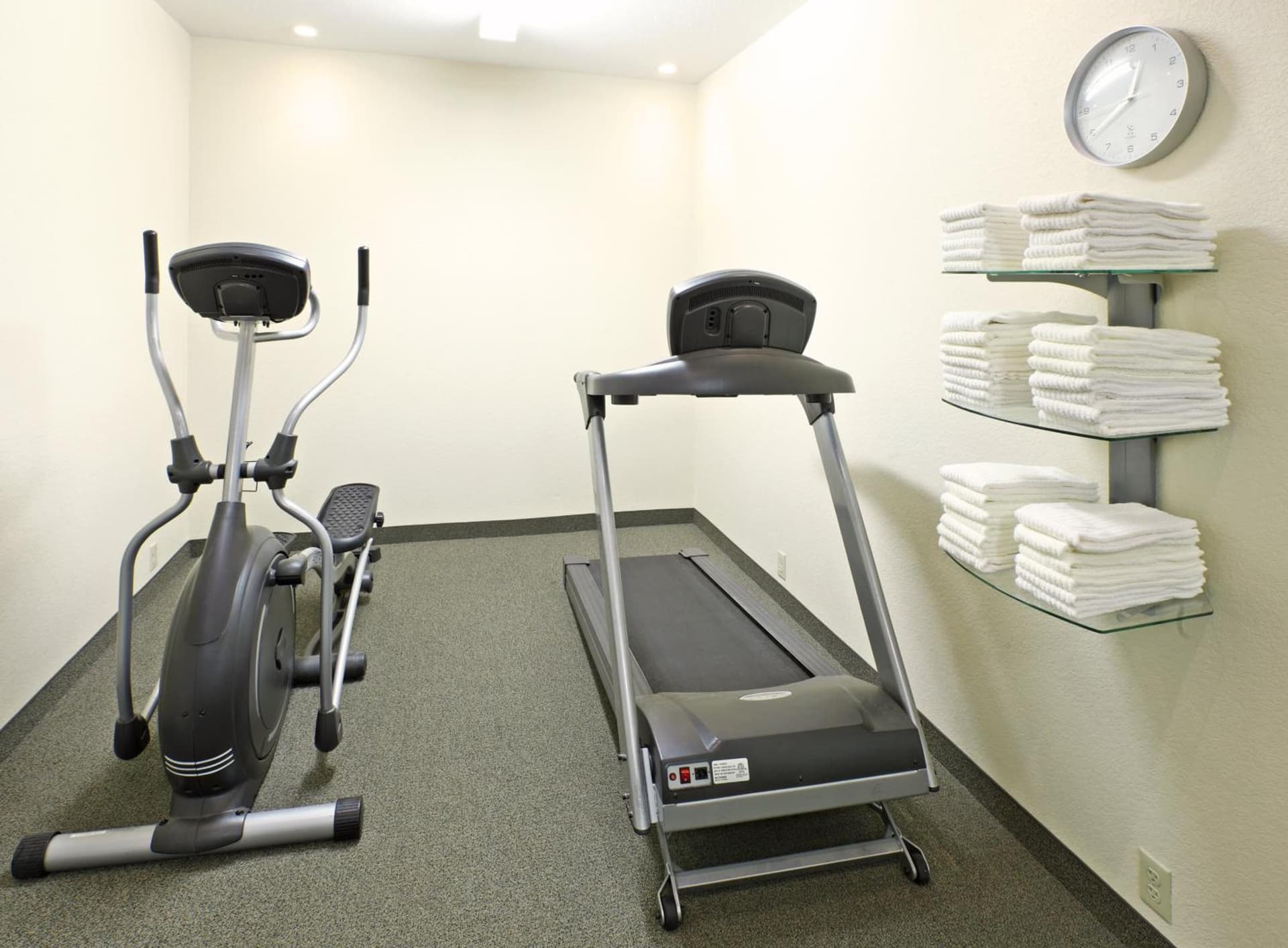 Candlewood Suites Fayetteville – University of Arkansas by IHG gallery photo in Fayetteville, AR — image 26