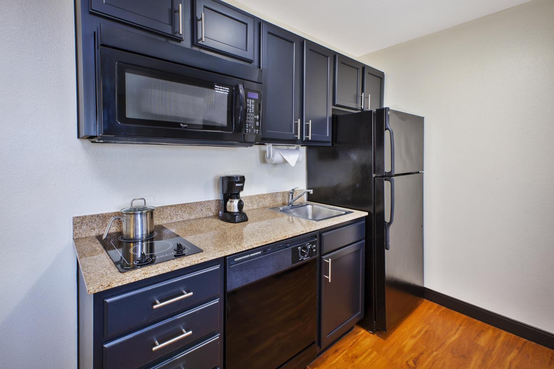 Candlewood Suites Indianapolis Airport by IHG interior in Indianapolis, IN — gallery photo 2