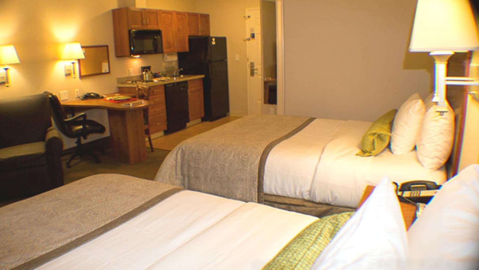 Candlewood Suites Jacksonville by IHG gallery photo in Jacksonville, NC — image 4