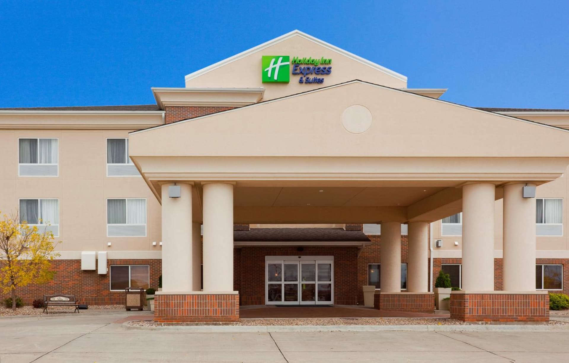 Holiday Inn Express & Suites Yankton by IHG featured exterior or lobby in Yankton, SD — similar hotel