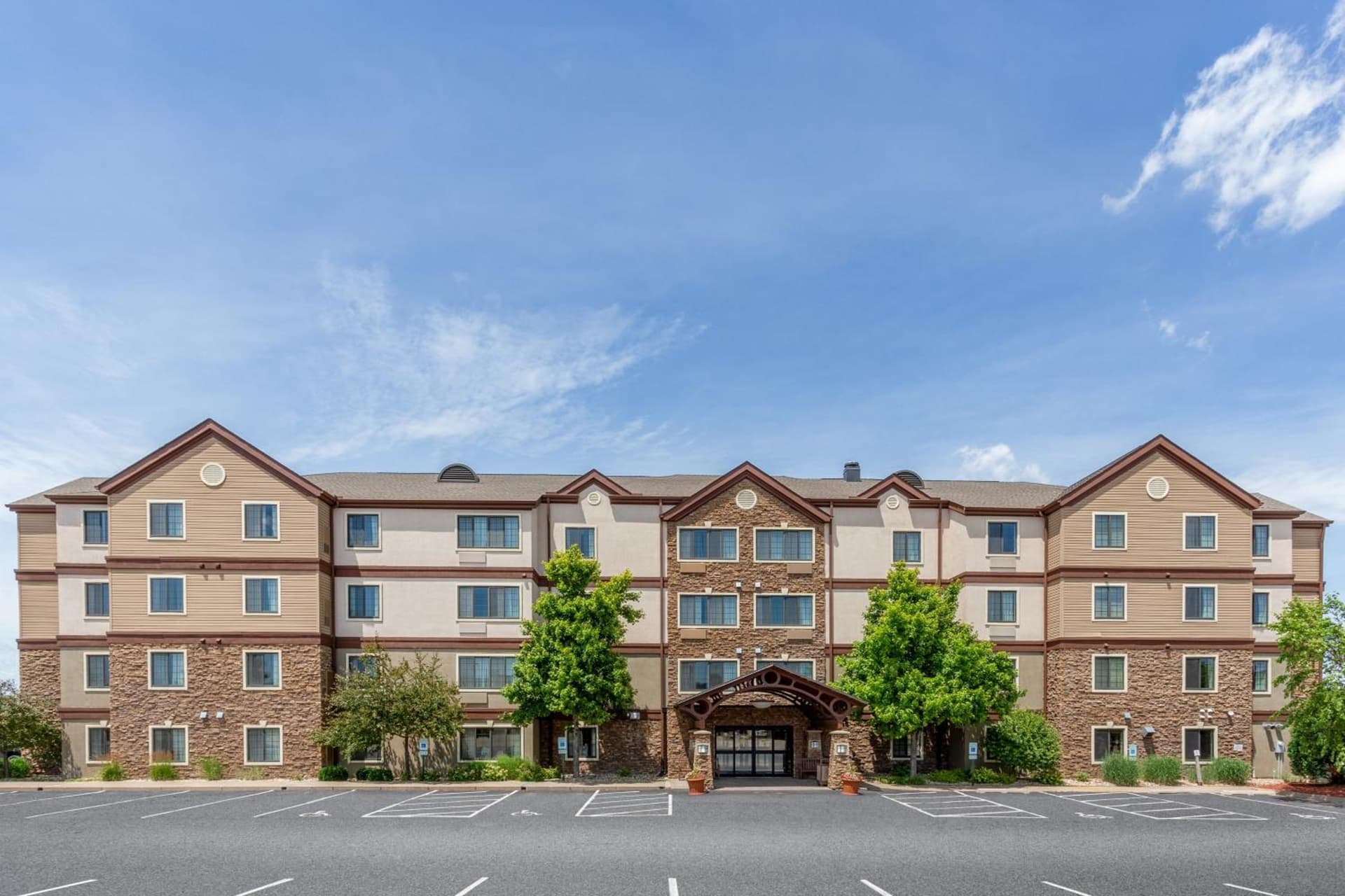 Staybridge Suites Davenport by IHG gallery photo in Bettendorf, IA — image 44
