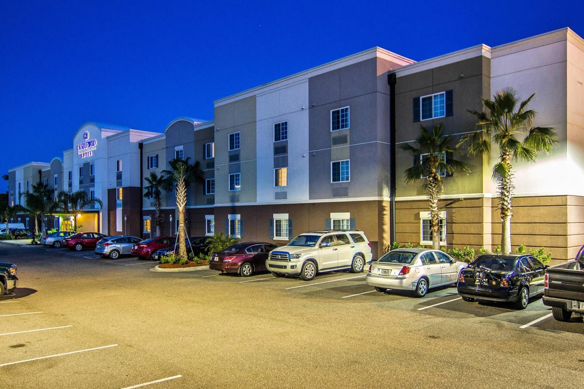 Candlewood Suites Jacksonville East Merril Road by IHG interior in Jacksonville, FL — gallery photo 2