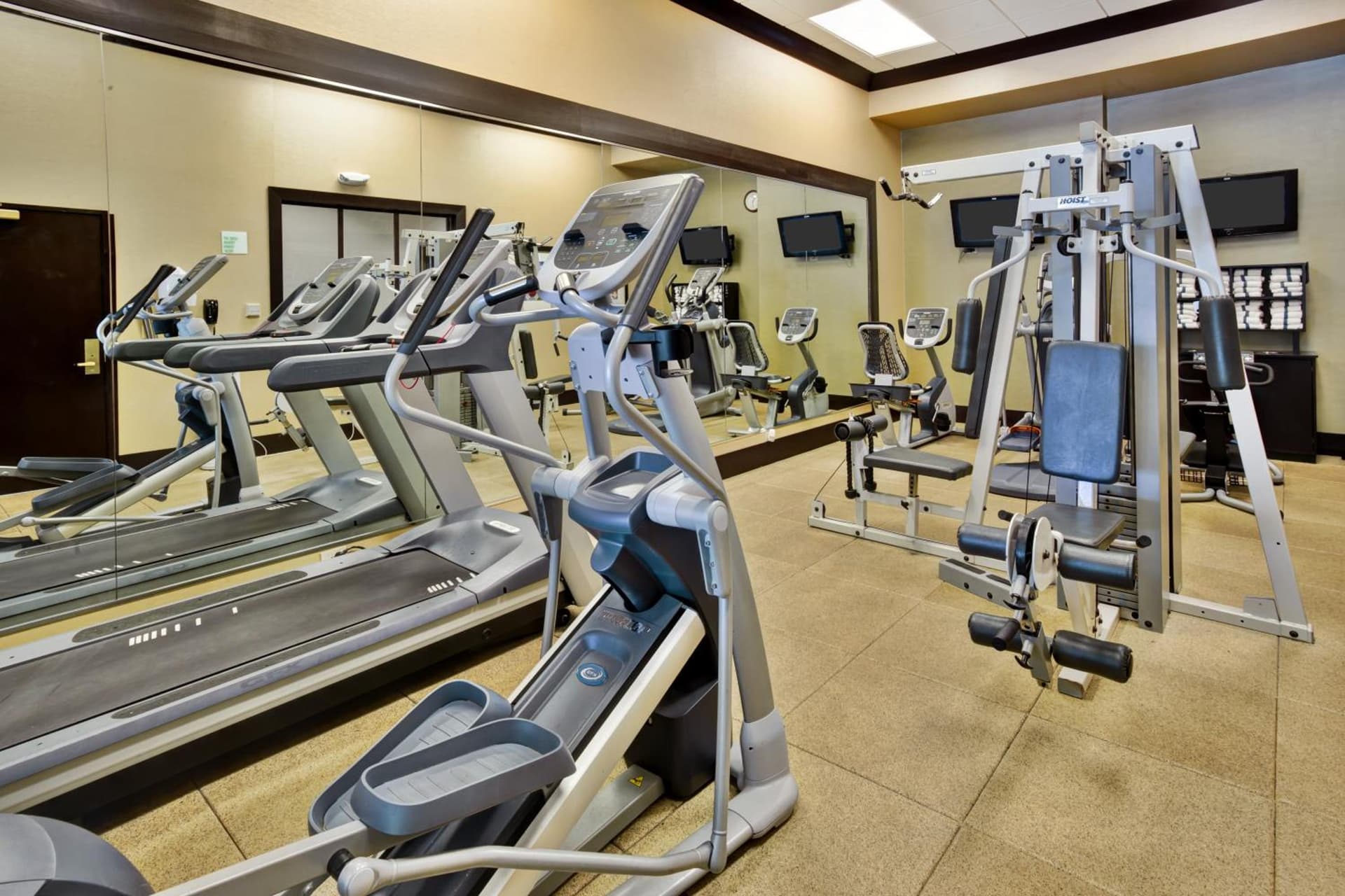 Holiday Inn Hotel & Suites Chicago Northwest - Elgin by IHG gallery photo in Elgin, IL — image 32