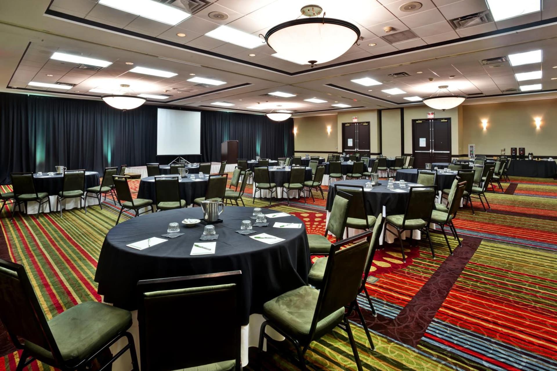 Holiday Inn Hotel & Suites Chicago Northwest - Elgin by IHG gallery photo in Elgin, IL — image 8