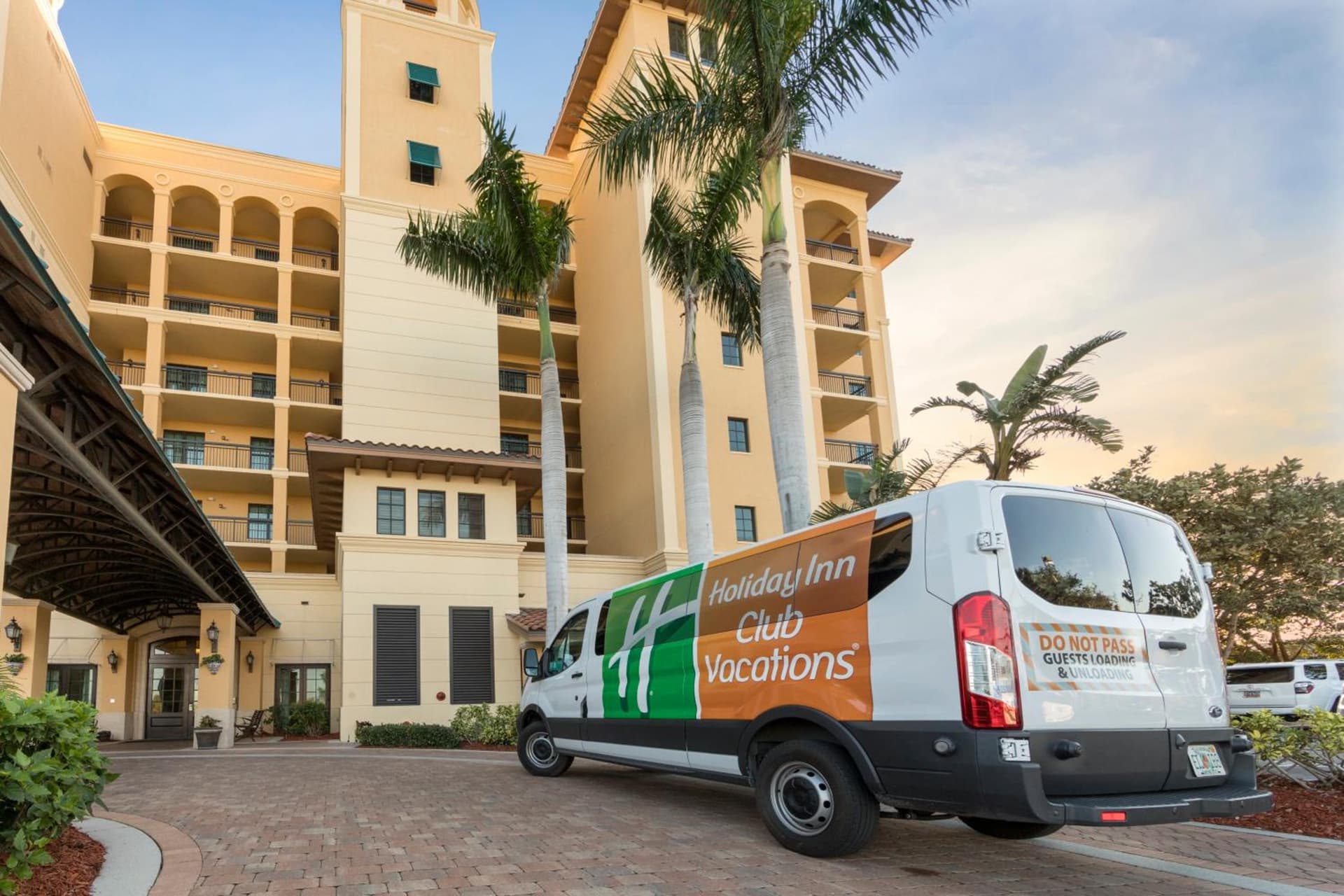 Holiday Inn Club Vacations Sunset Cove Resort property views in Marco Island, FL — gallery photo 3