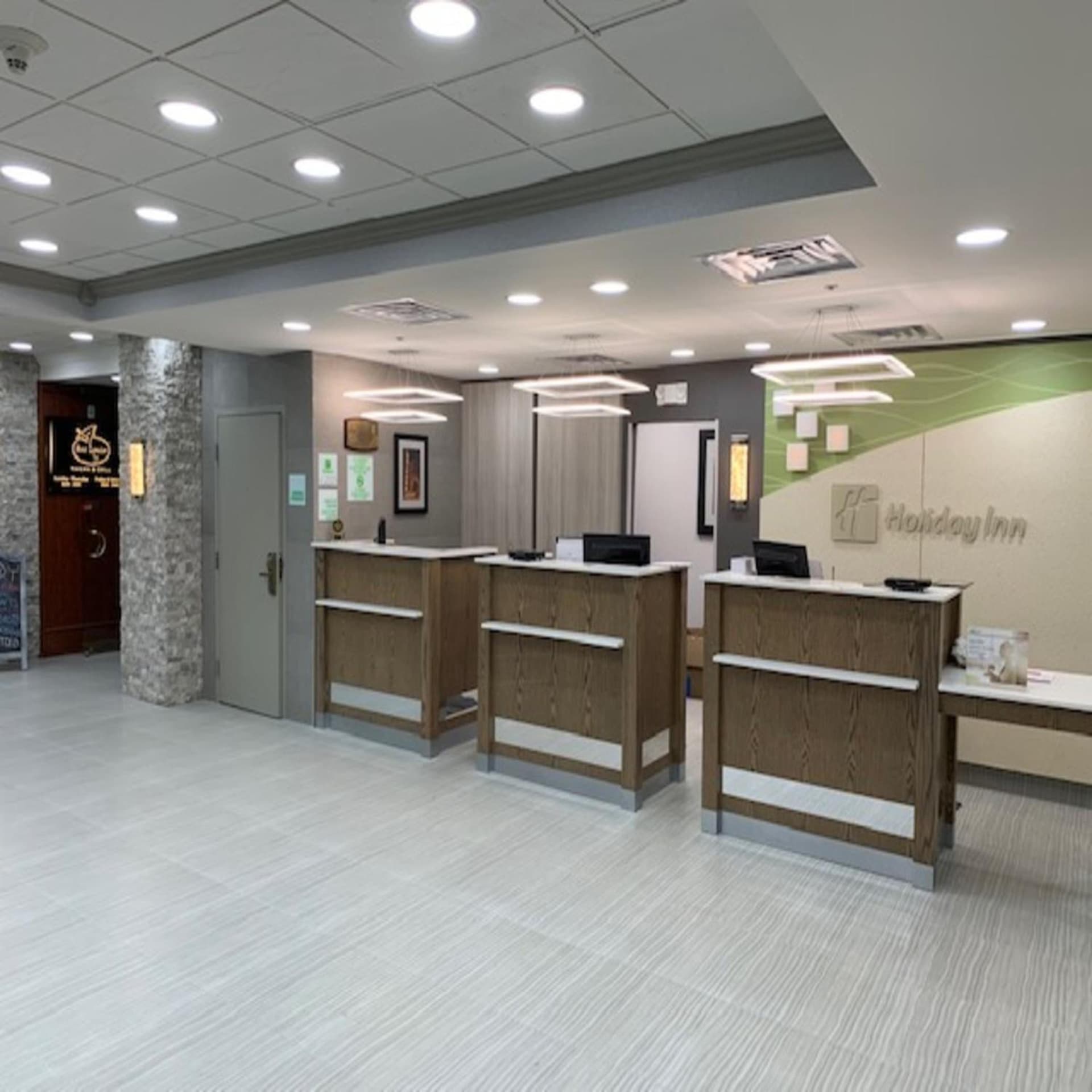 Holiday Inn Chicago North Shore by IHG interior in Skokie, IL — gallery photo 2