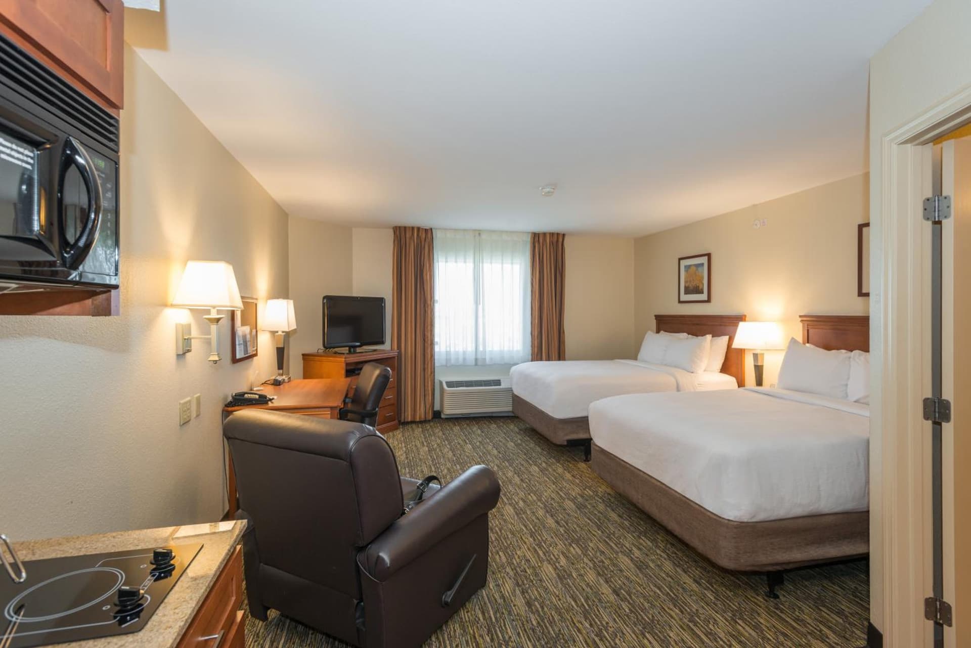 Candlewood Suites Mobile-Downtown by IHG gallery photo in Mobile, AL — image 6