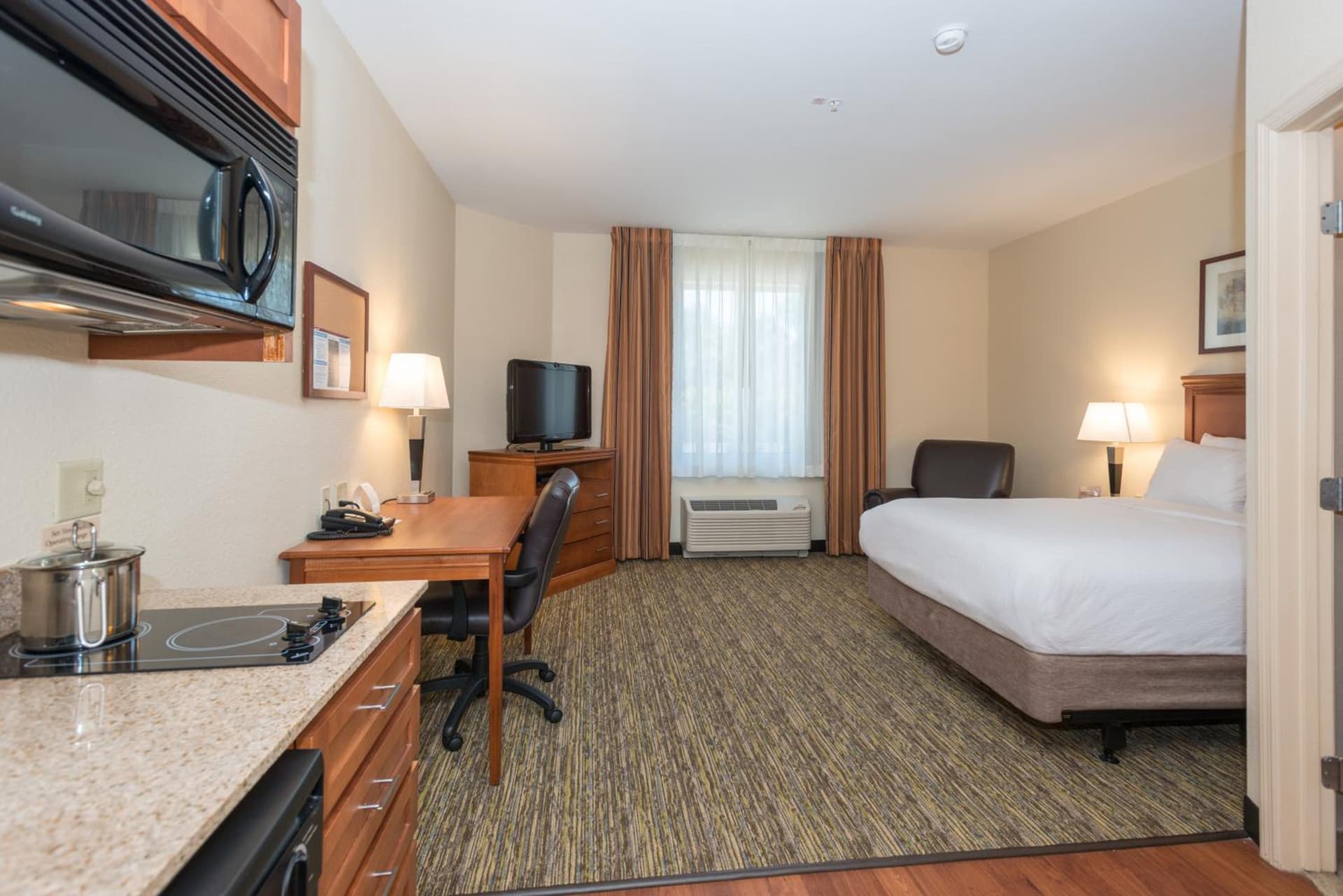Candlewood Suites Mobile-Downtown by IHG gallery photo in Mobile, AL — image 19
