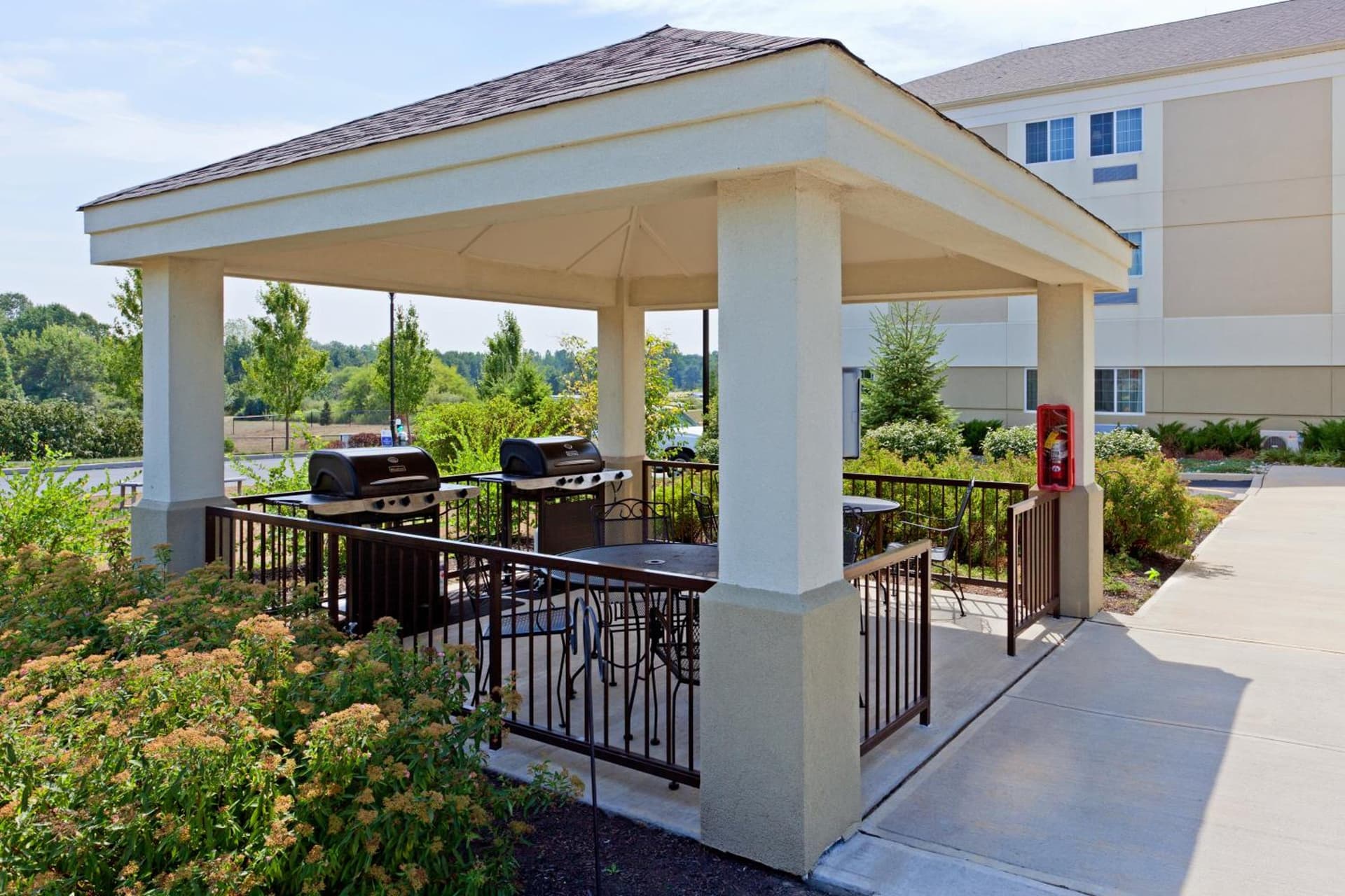 Candlewood Suites Bordentown-Trenton by IHG interior in Bordentown, NJ — gallery photo 2