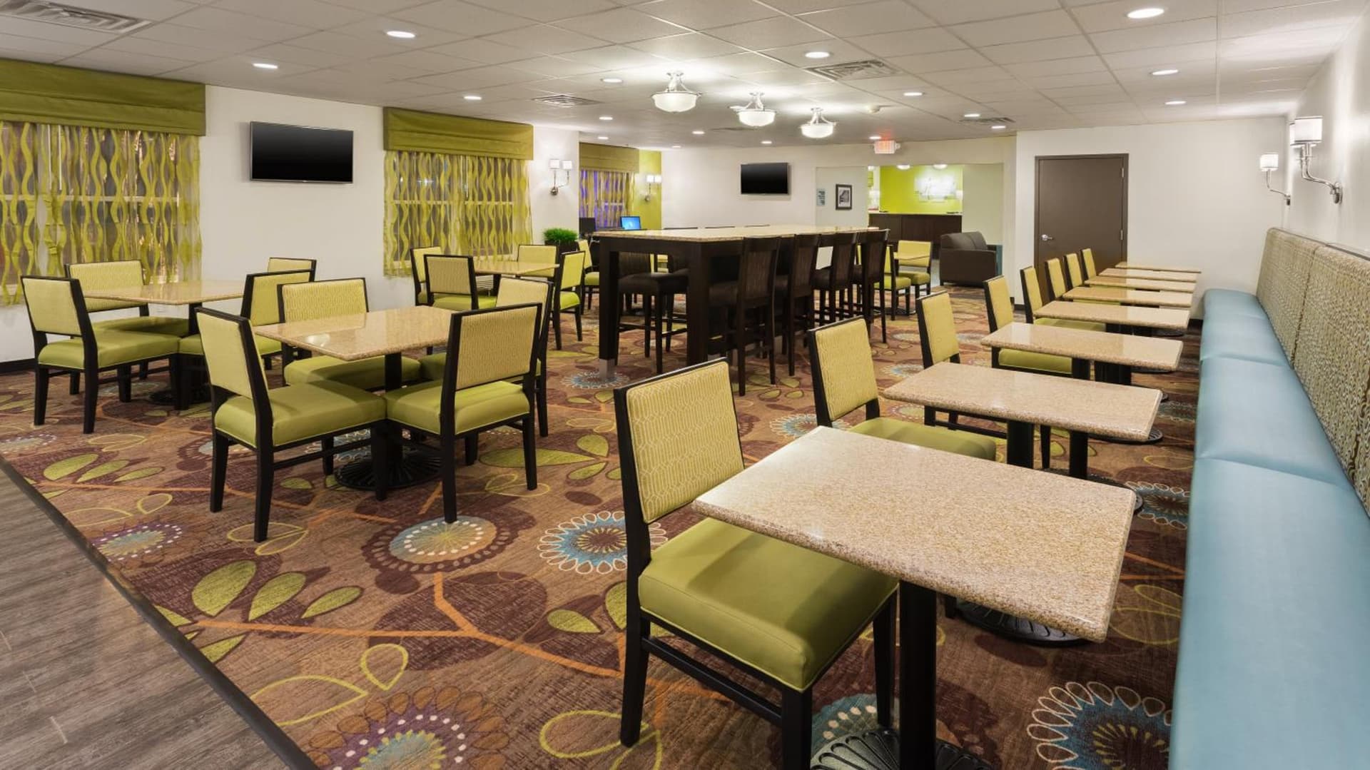 Holiday Inn Express & Suites Wyomissing by IHG gallery photo in West Reading, PA — image 16