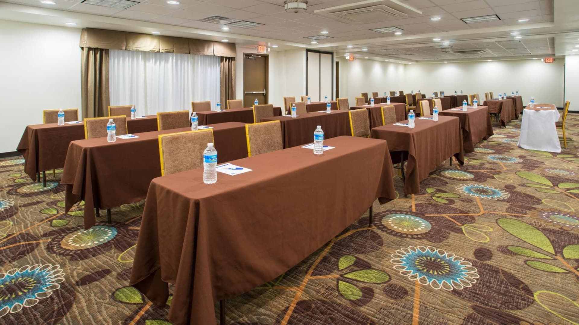 Holiday Inn Express & Suites Wyomissing by IHG gallery photo in West Reading, PA — image 18