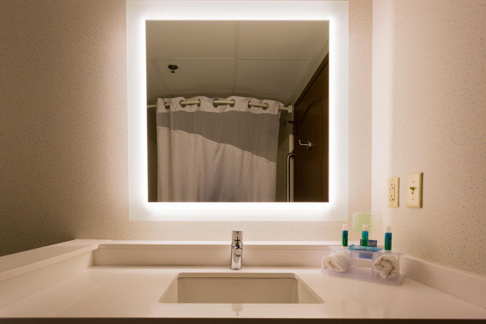 Holiday Inn Express Hotel & Suites Reading by IHG gallery photo in Reading, PA — image 23