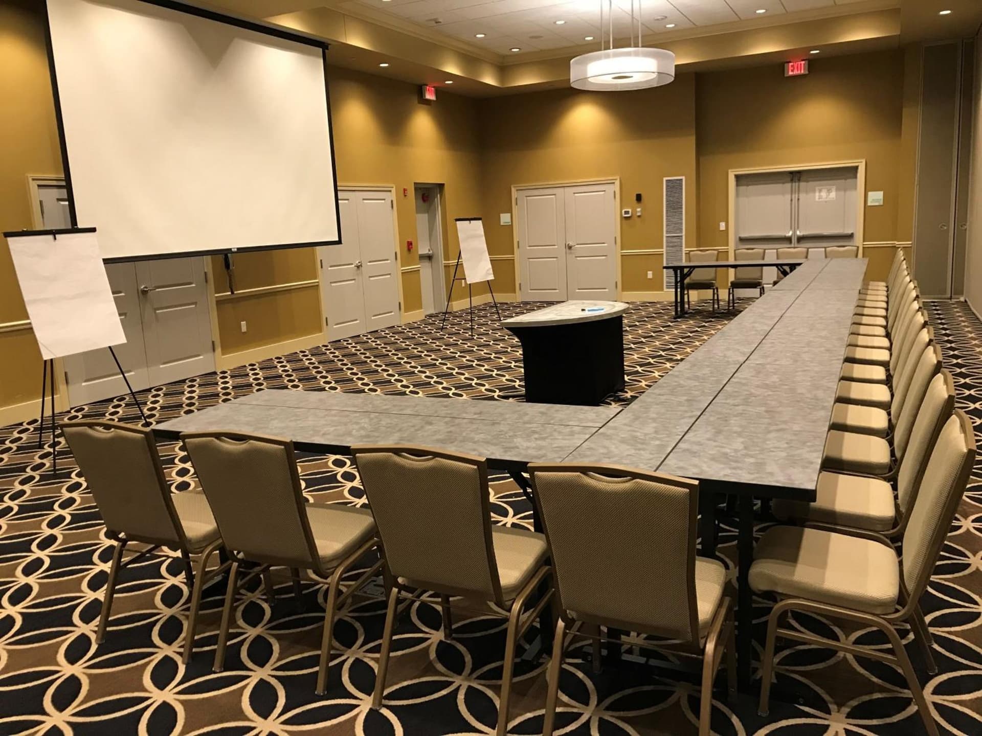 Holiday Inn and Suites East Peoria by IHG gallery photo in Peoria, IL — image 19