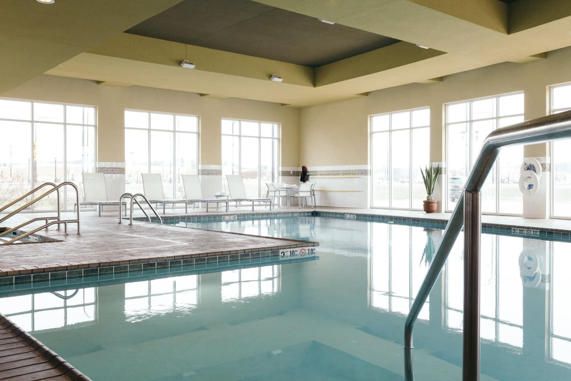 Holiday Inn and Suites East Peoria by IHG gallery photo in Peoria, IL — image 56