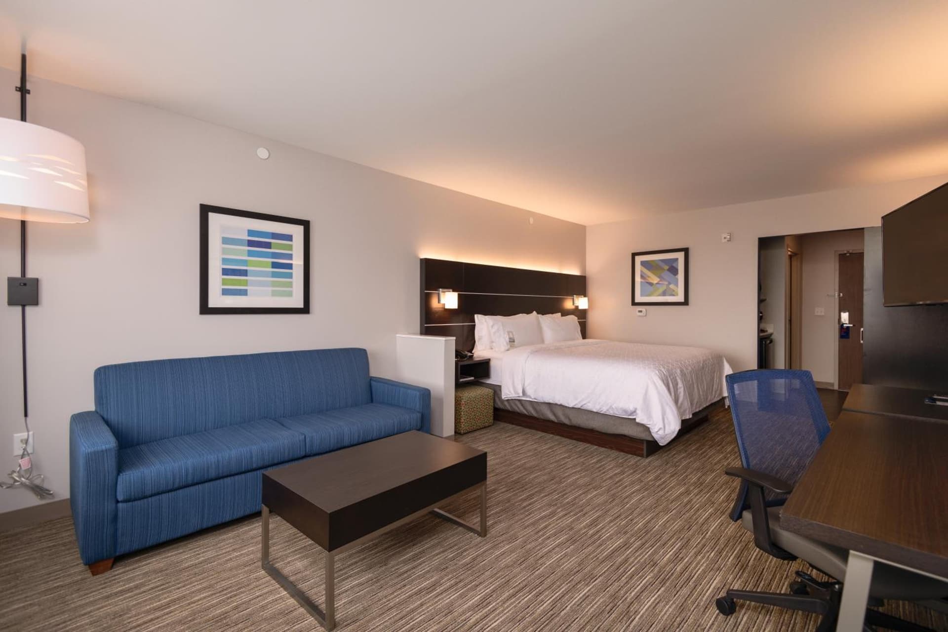 Holiday Inn Express & Suites - Tulsa Downtown - Arts District by IHG gallery photo in Tulsa, OK — image 6