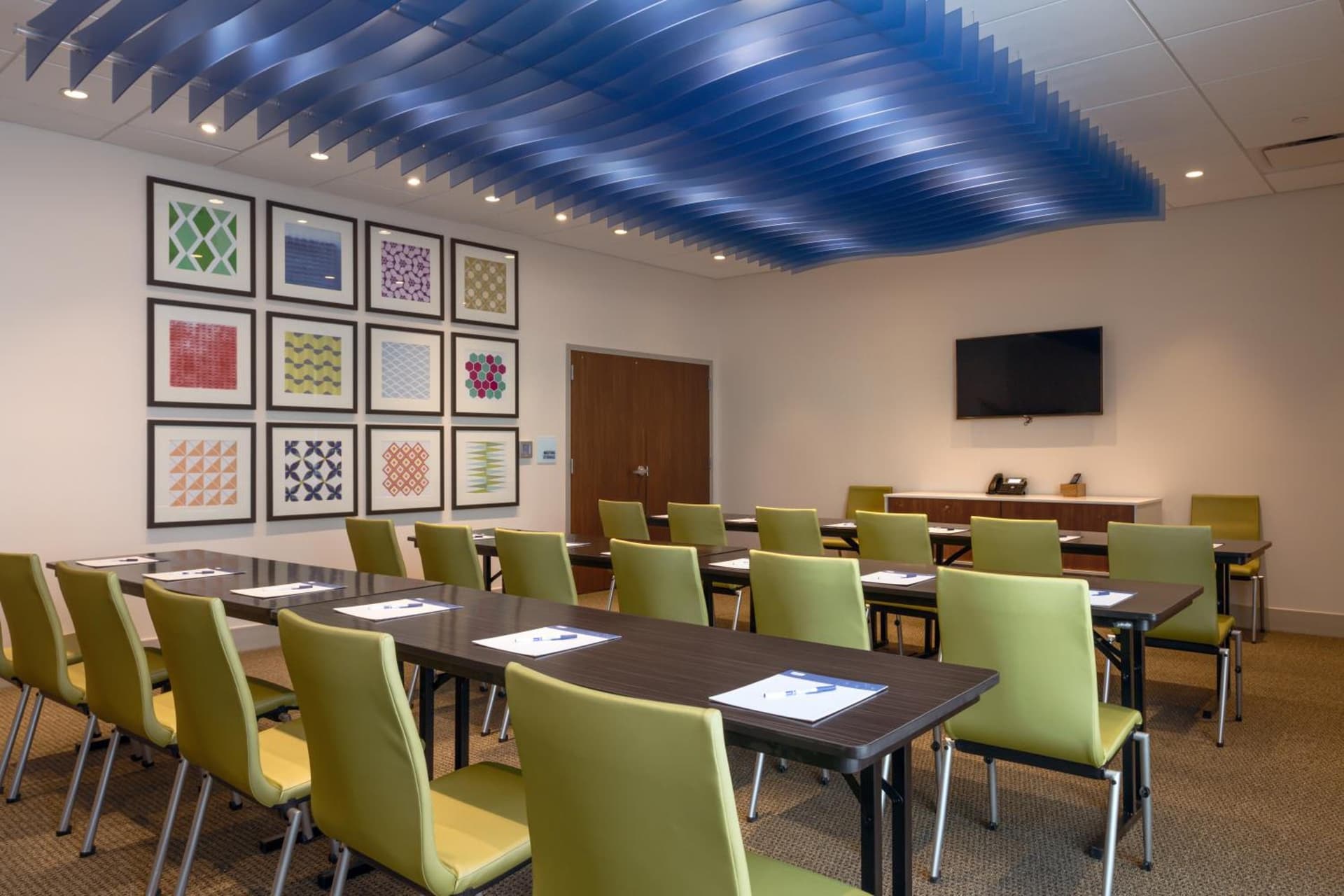 Holiday Inn Express & Suites - Tulsa Downtown - Arts District by IHG gallery photo in Tulsa, OK — image 10