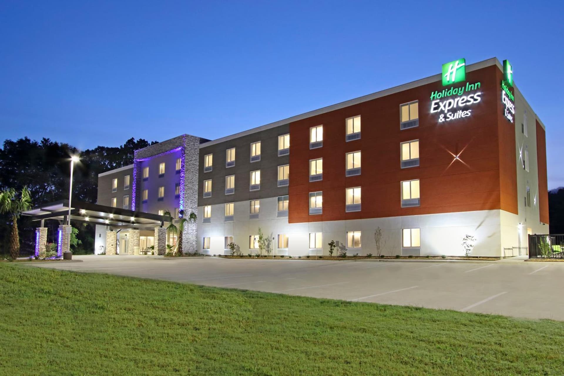 Holiday Inn Express & Suites Columbus North by IHG — hotel in Columbus, Mississippi