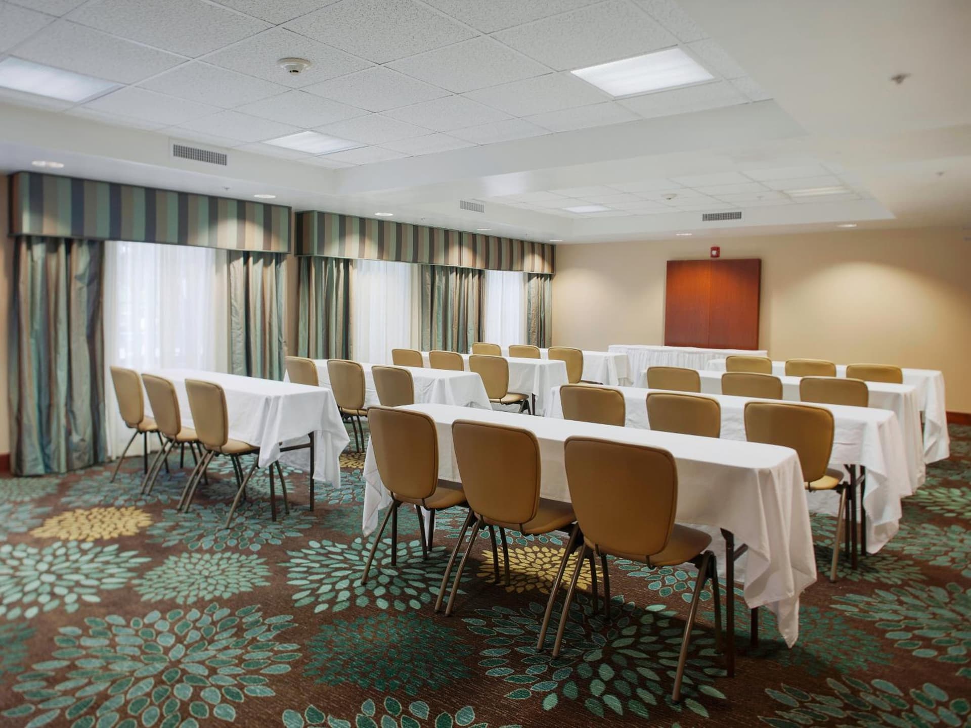 Staybridge Suites Fayetteville/Univ Of Arkansas by IHG gallery photo in Fayetteville, AR — image 6