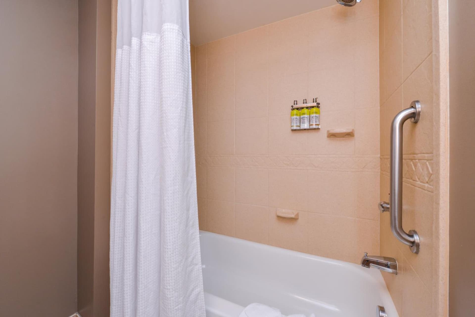 Staybridge Suites Indianapolis Downtown-Convention Center by IHG gallery photo in Indianapolis, IN — image 10