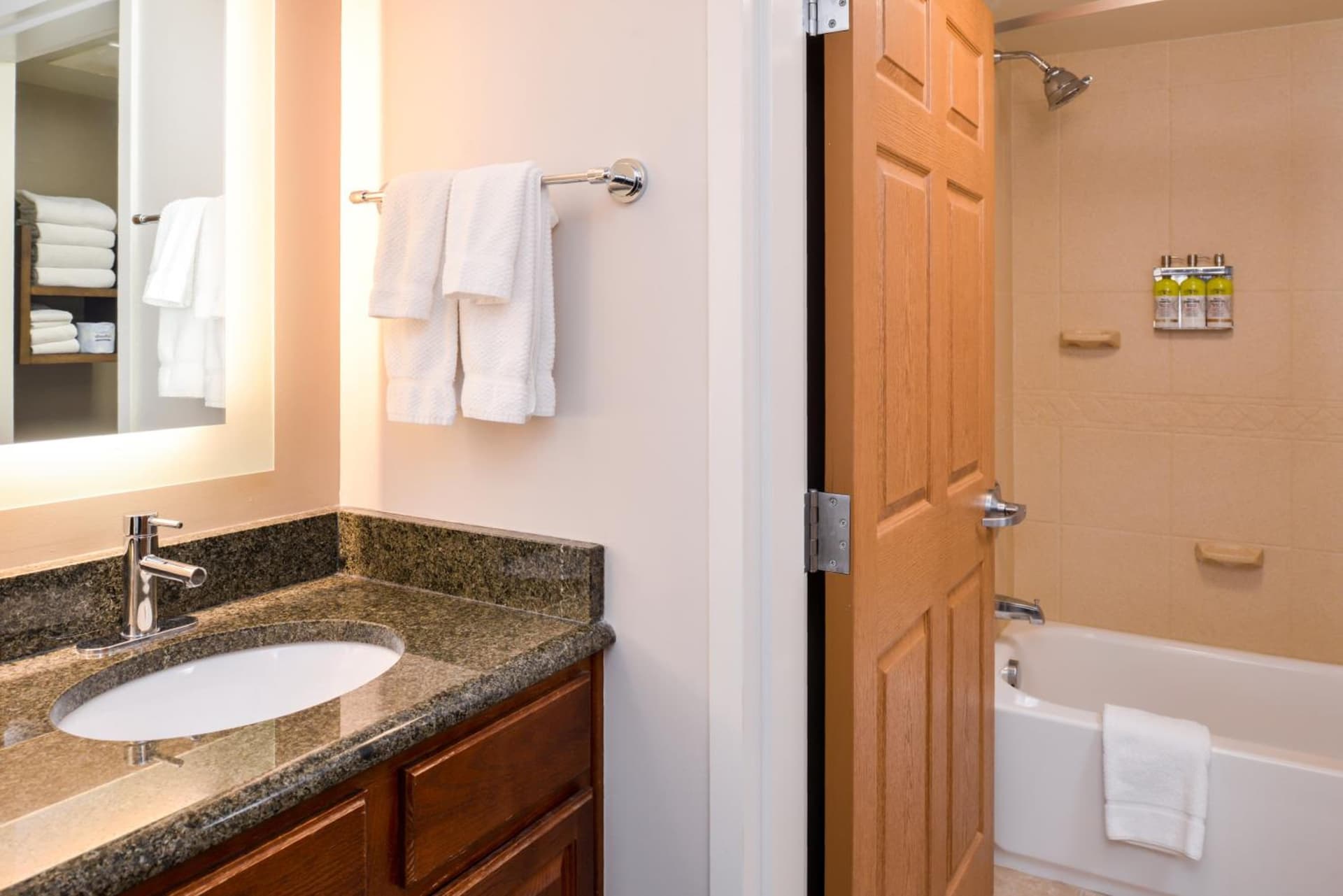 Staybridge Suites Indianapolis Downtown-Convention Center by IHG gallery photo in Indianapolis, IN — image 8