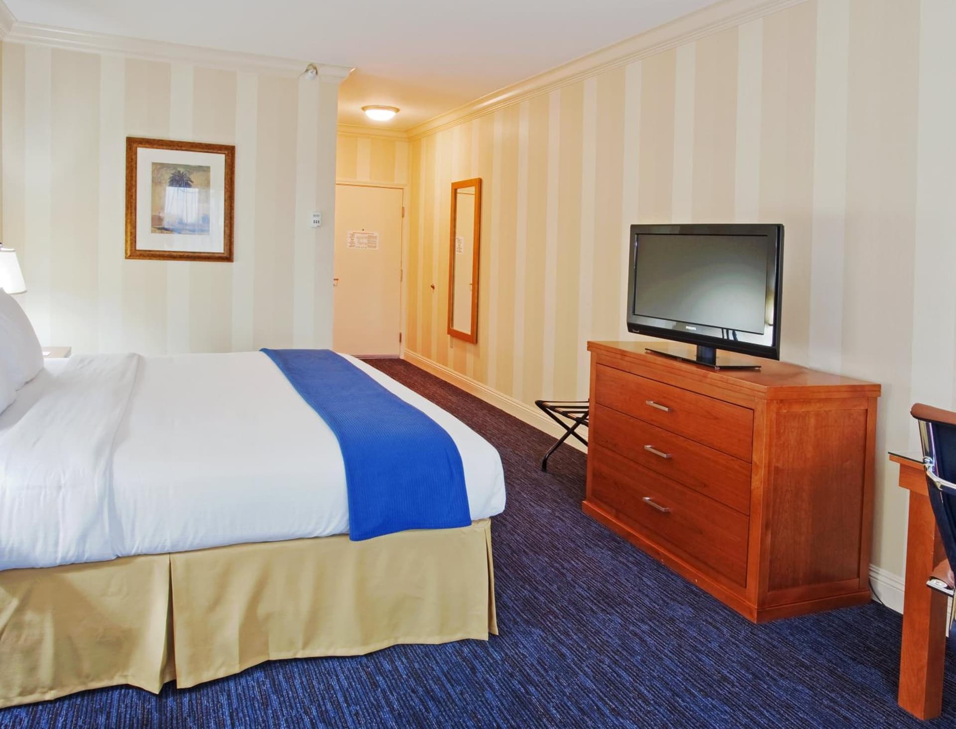 Holiday Inn Express Hotel & Suites Santa Cruz by IHG gallery photo in Santa Cruz, CA — image 27