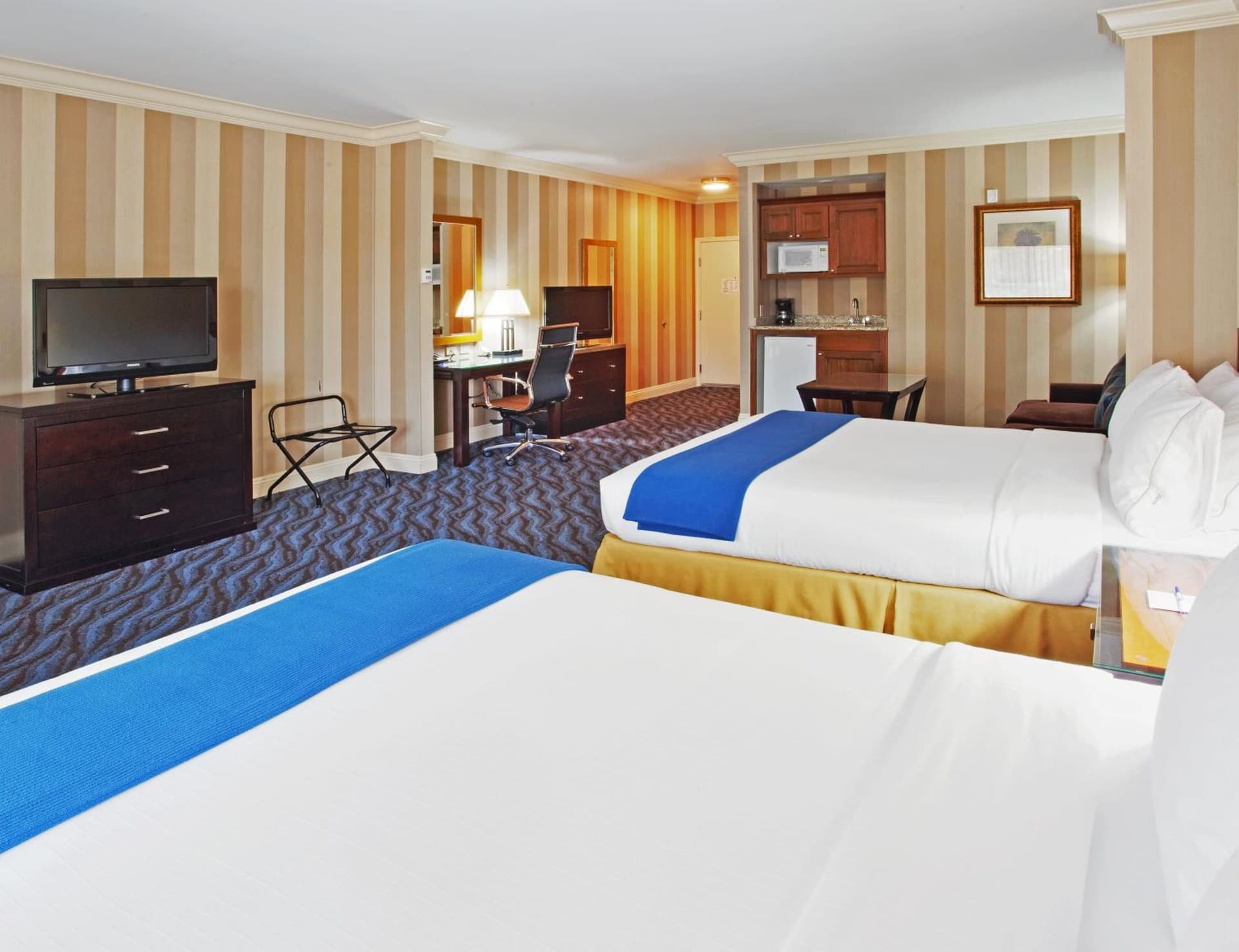Holiday Inn Express Hotel & Suites Santa Cruz by IHG gallery photo in Santa Cruz, CA — image 31
