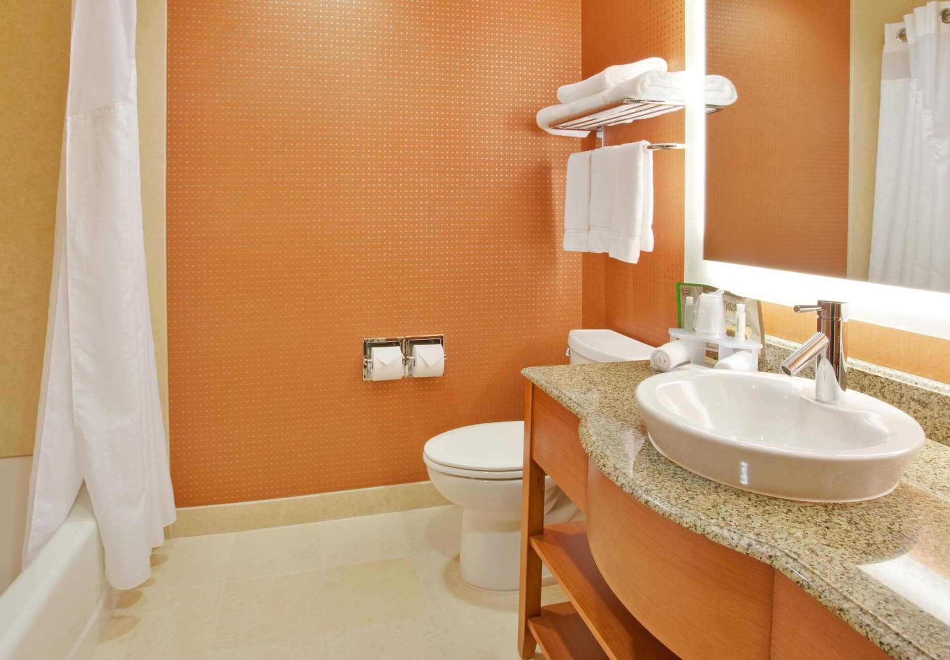 Holiday Inn Express Hotel & Suites Santa Cruz by IHG gallery photo in Santa Cruz, CA — image 30