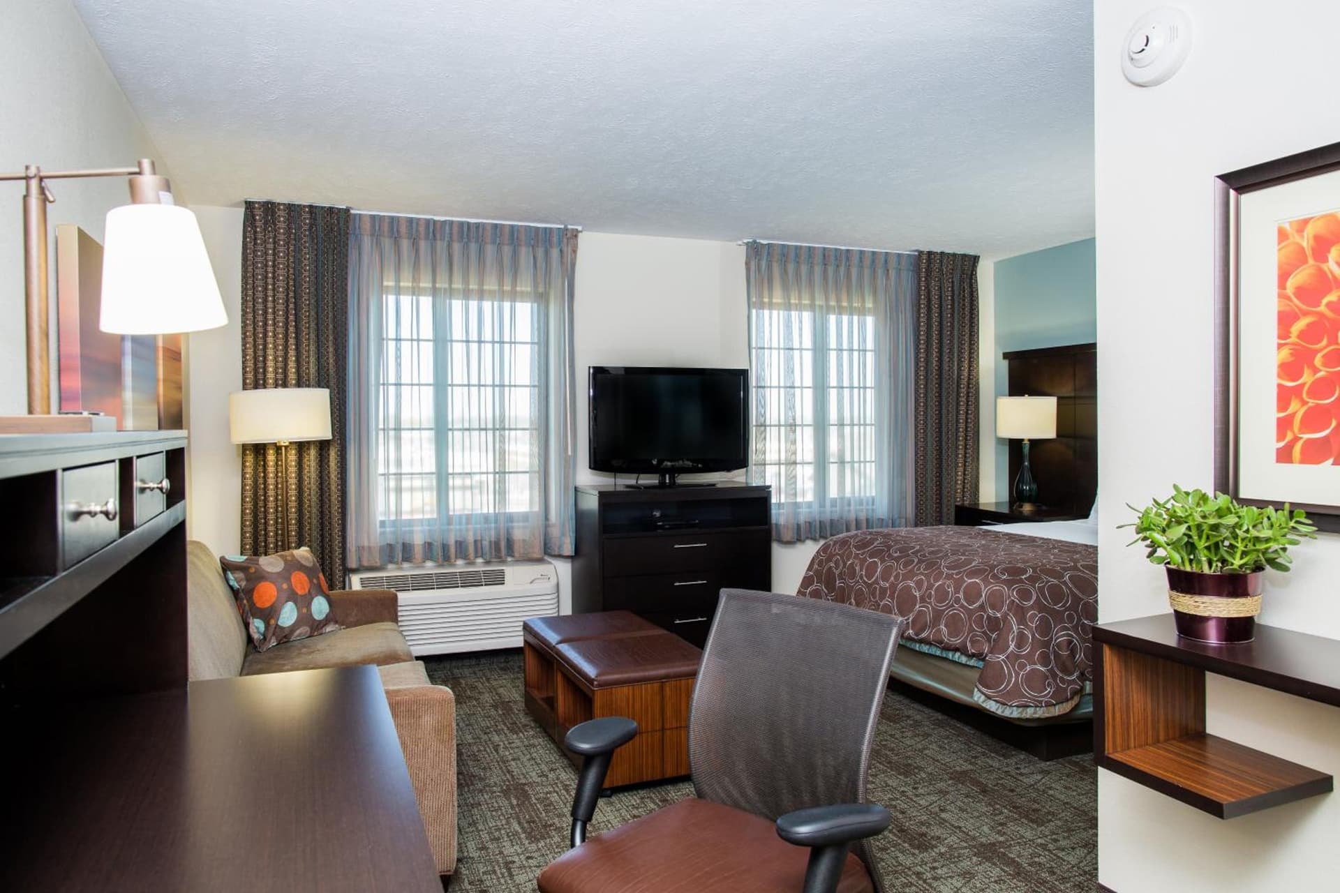 Staybridge Suites Lincoln North East by IHG gallery photo in Lincoln, NE — image 6