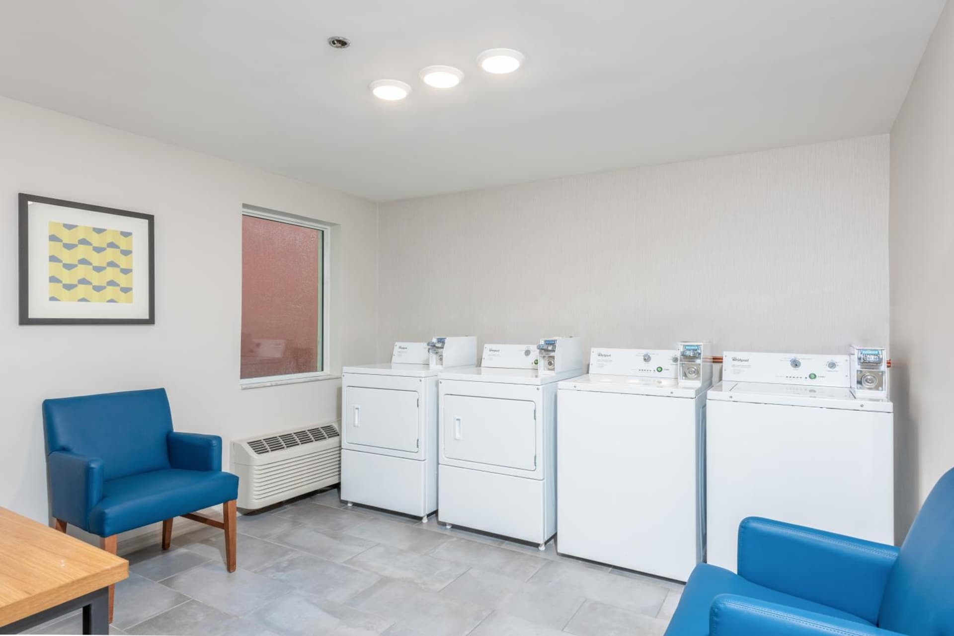 Holiday Inn Express Hotel & Suites Bradenton West by IHG gallery photo in Bradenton, FL — image 47