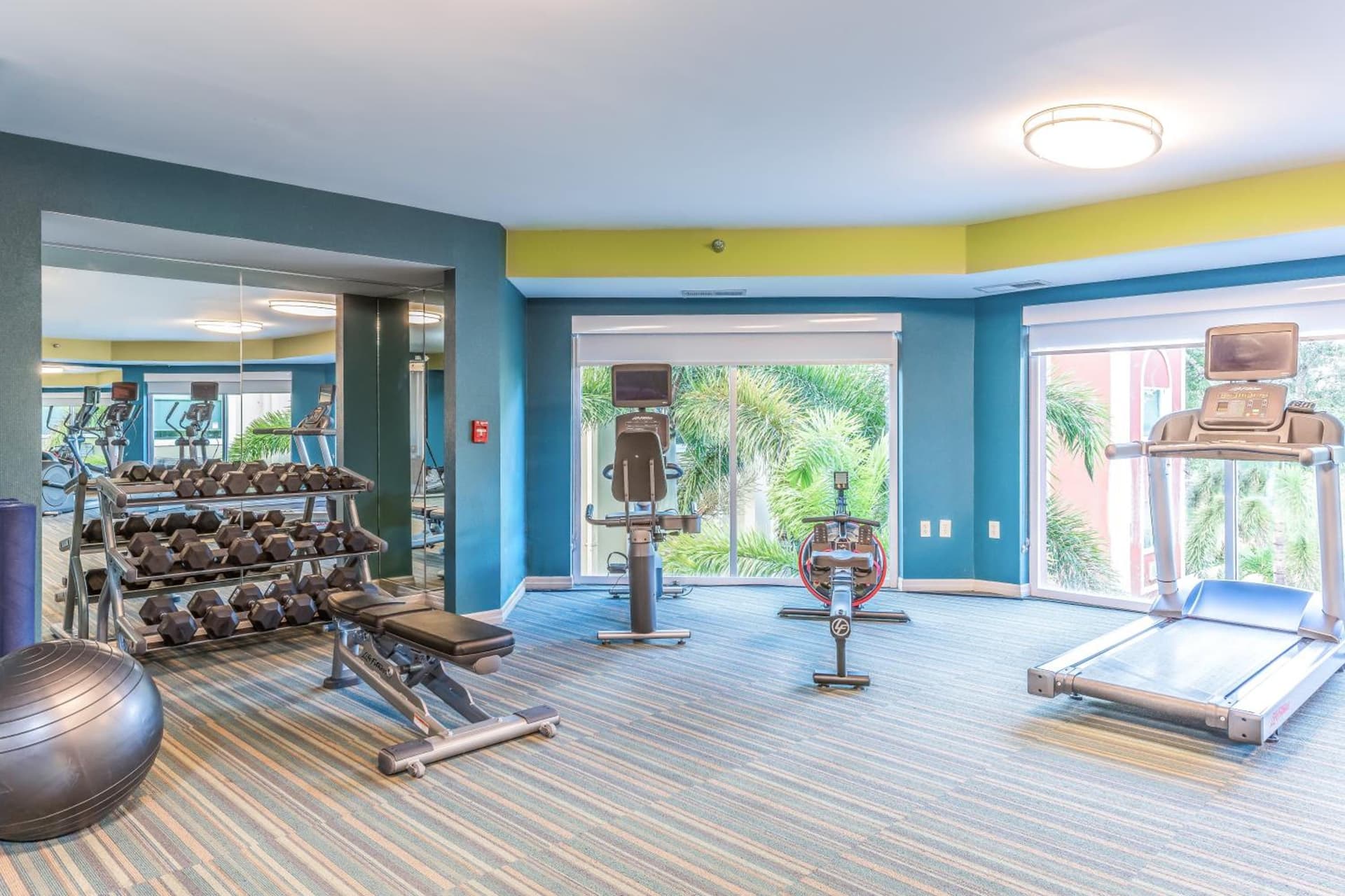 Holiday Inn Express Hotel & Suites Bradenton West by IHG gallery photo in Bradenton, FL — image 6
