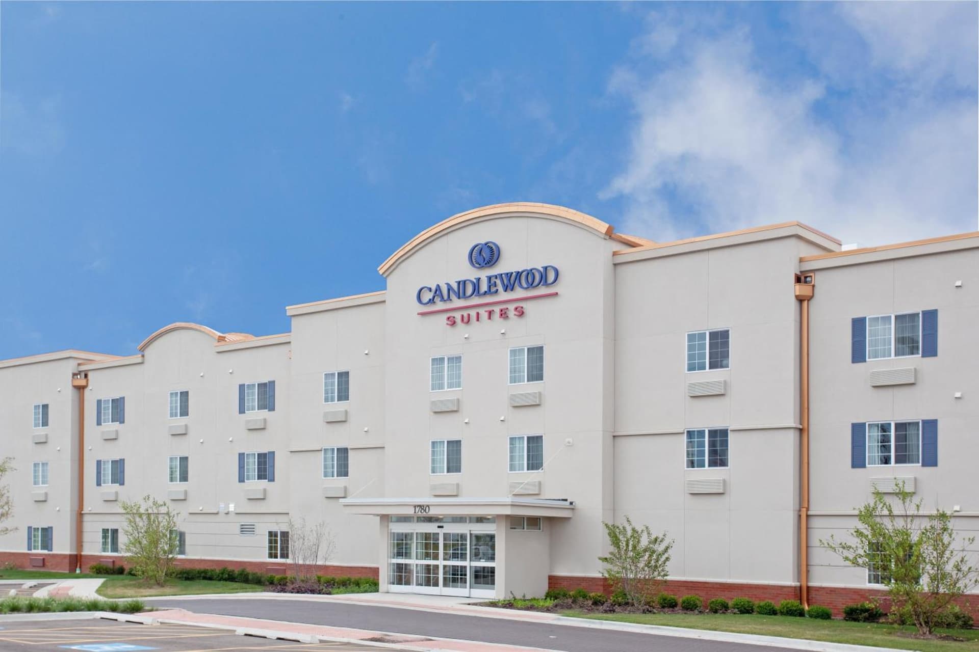 Candlewood Suites Elgin – Northwest Chicago by IHG exterior or lobby in Elgin, IL — main listing photo