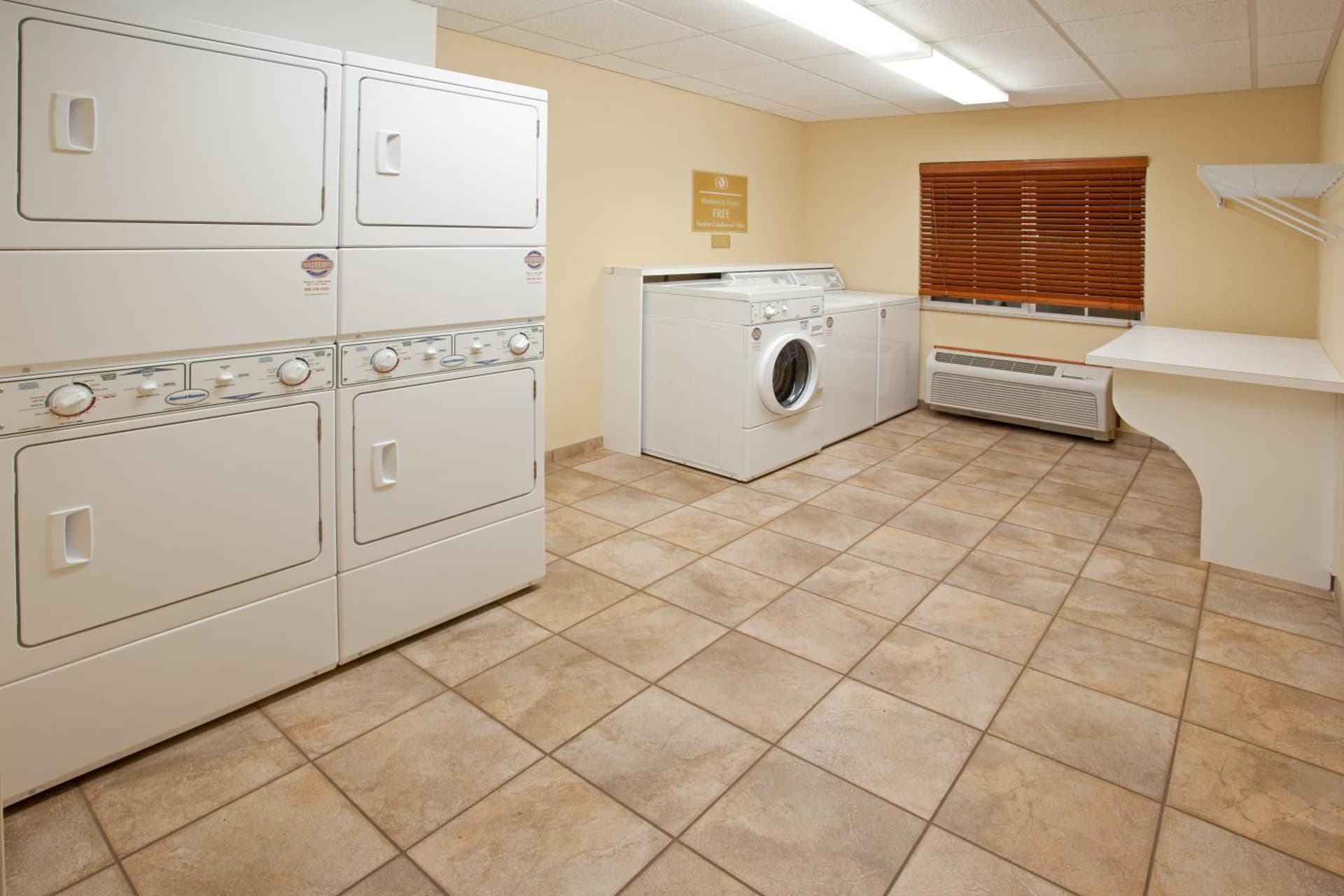 Candlewood Suites Elgin – Northwest Chicago by IHG gallery photo in Elgin, IL — image 7
