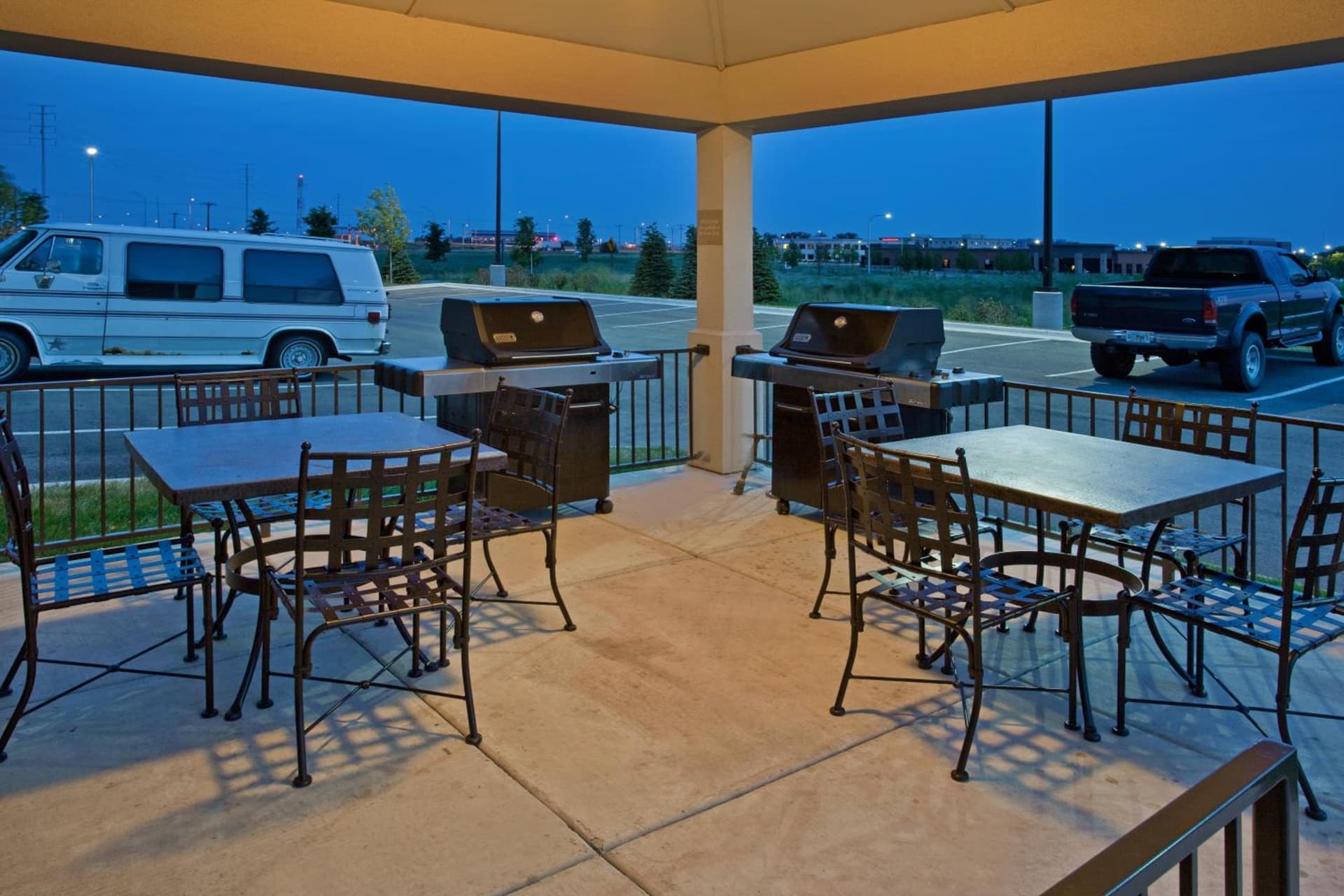 Candlewood Suites Elgin – Northwest Chicago by IHG interior in Elgin, IL — gallery photo 2