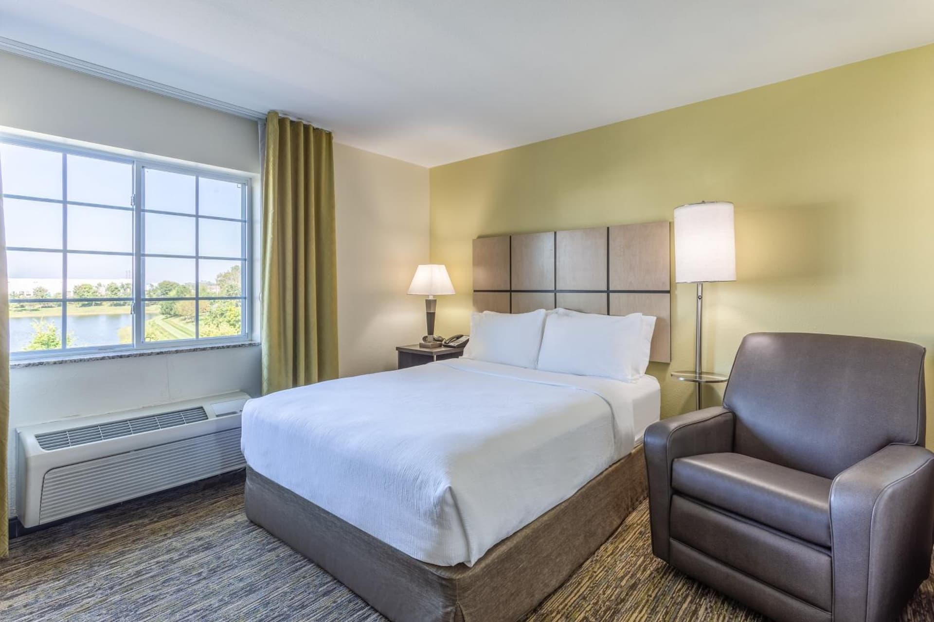 Candlewood Suites Aurora-Naperville by IHG gallery photo in Aurora, IL — image 18