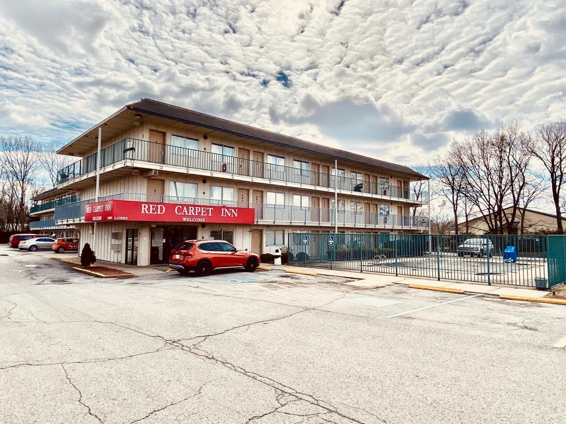RED CARPET INN LOUISVILLE NORTH -Jeffersonville In featured exterior or lobby in Jeffersonville, IN — similar hotel