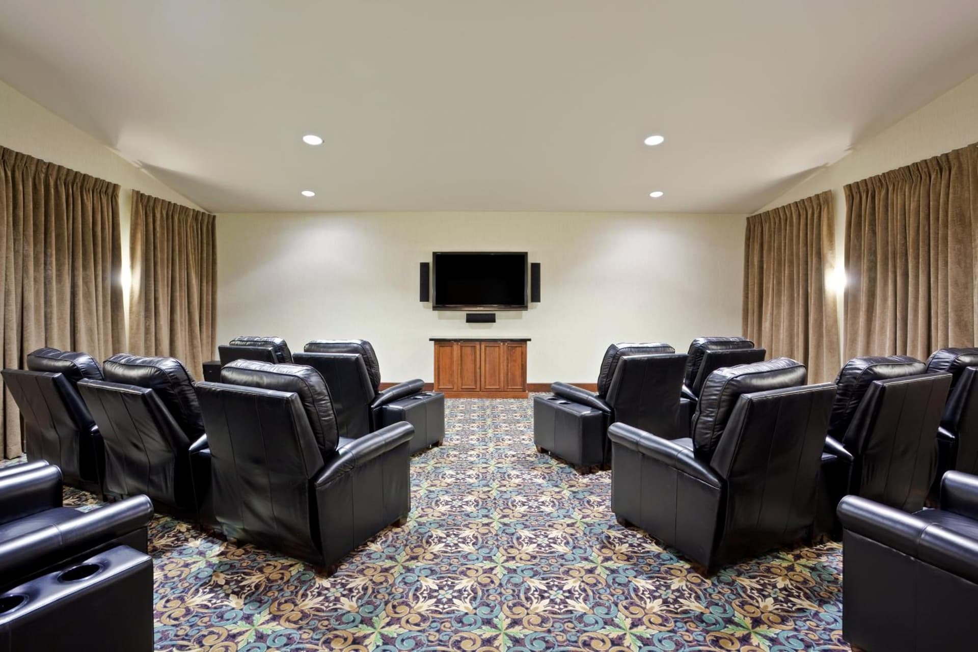 Staybridge Suites Everett - Paine Field by IHG gallery photo in Mukilteo, WA — image 26