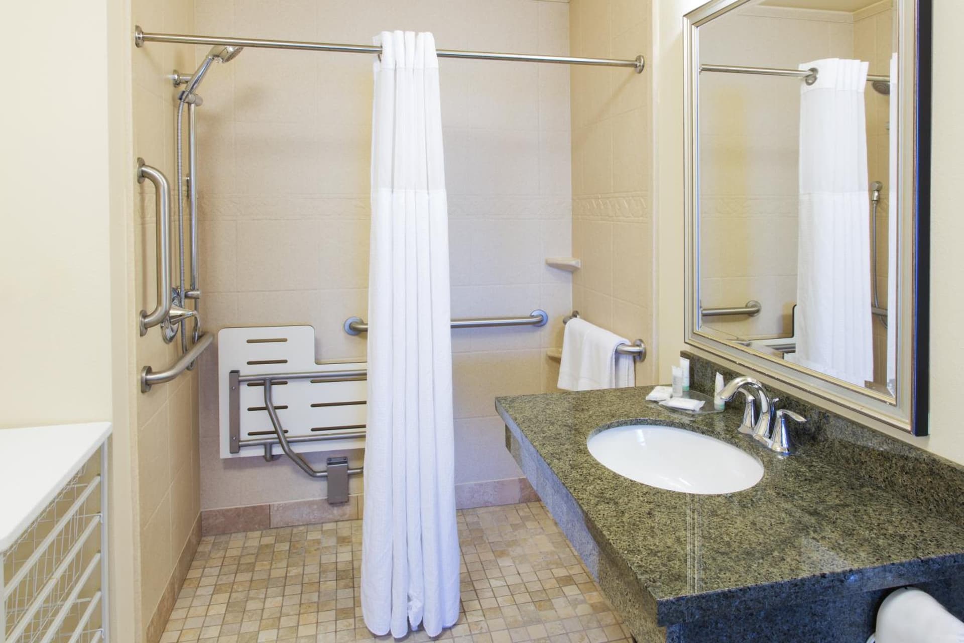 Staybridge Suites Everett - Paine Field by IHG property views in Mukilteo, WA — gallery photo 3