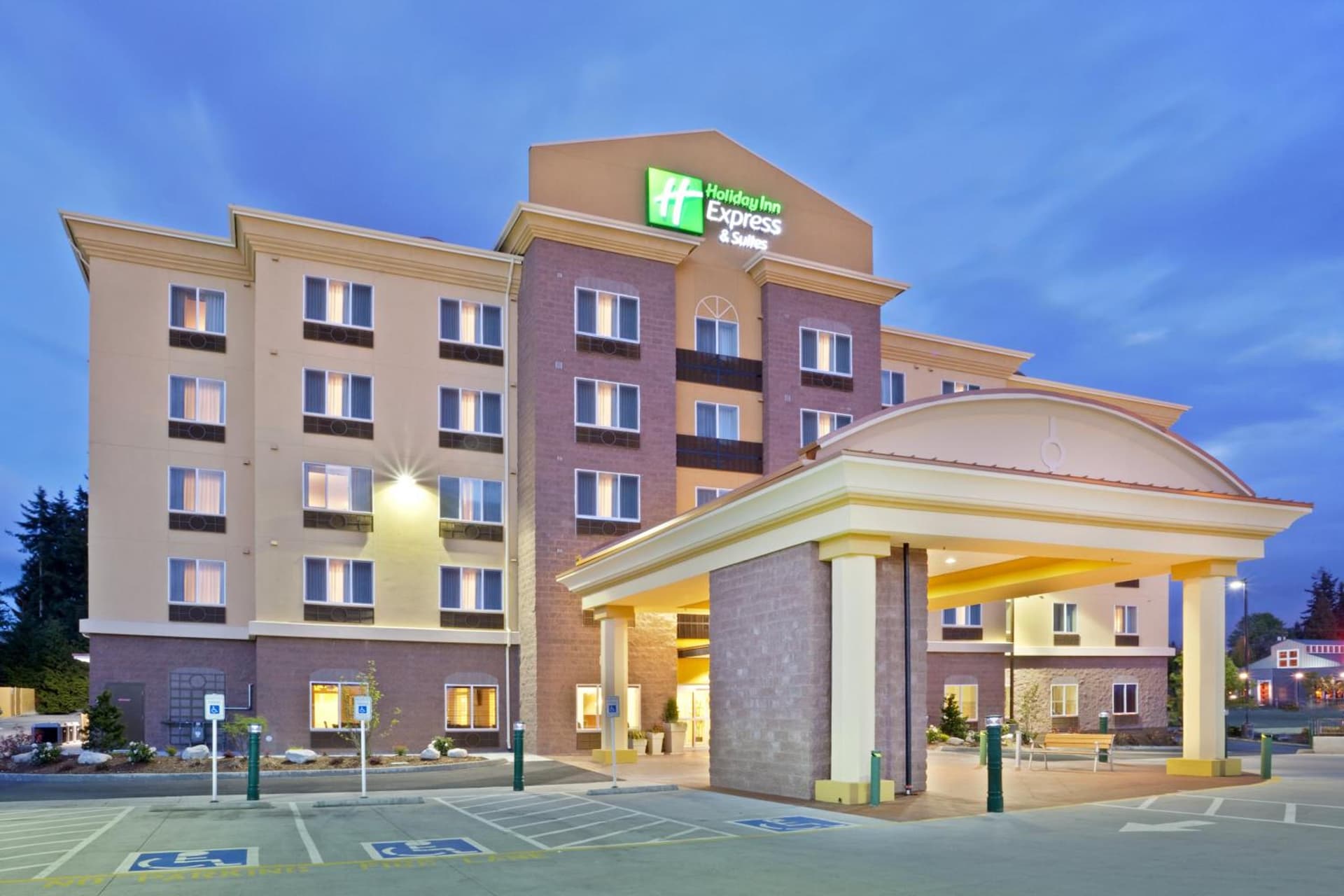Holiday Inn Express Hotel & Suites Seattle North - Lynnwood by IHG featured exterior or lobby in Lynnwood, WA — similar hotel