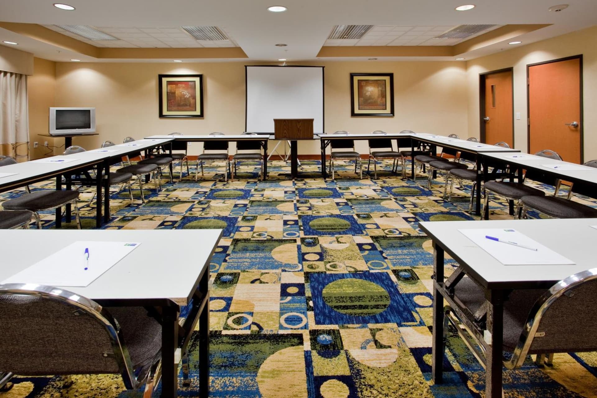 Holiday Inn Express Hotel & Suites Suffolk by IHG gallery photo in Suffolk, VA — image 4