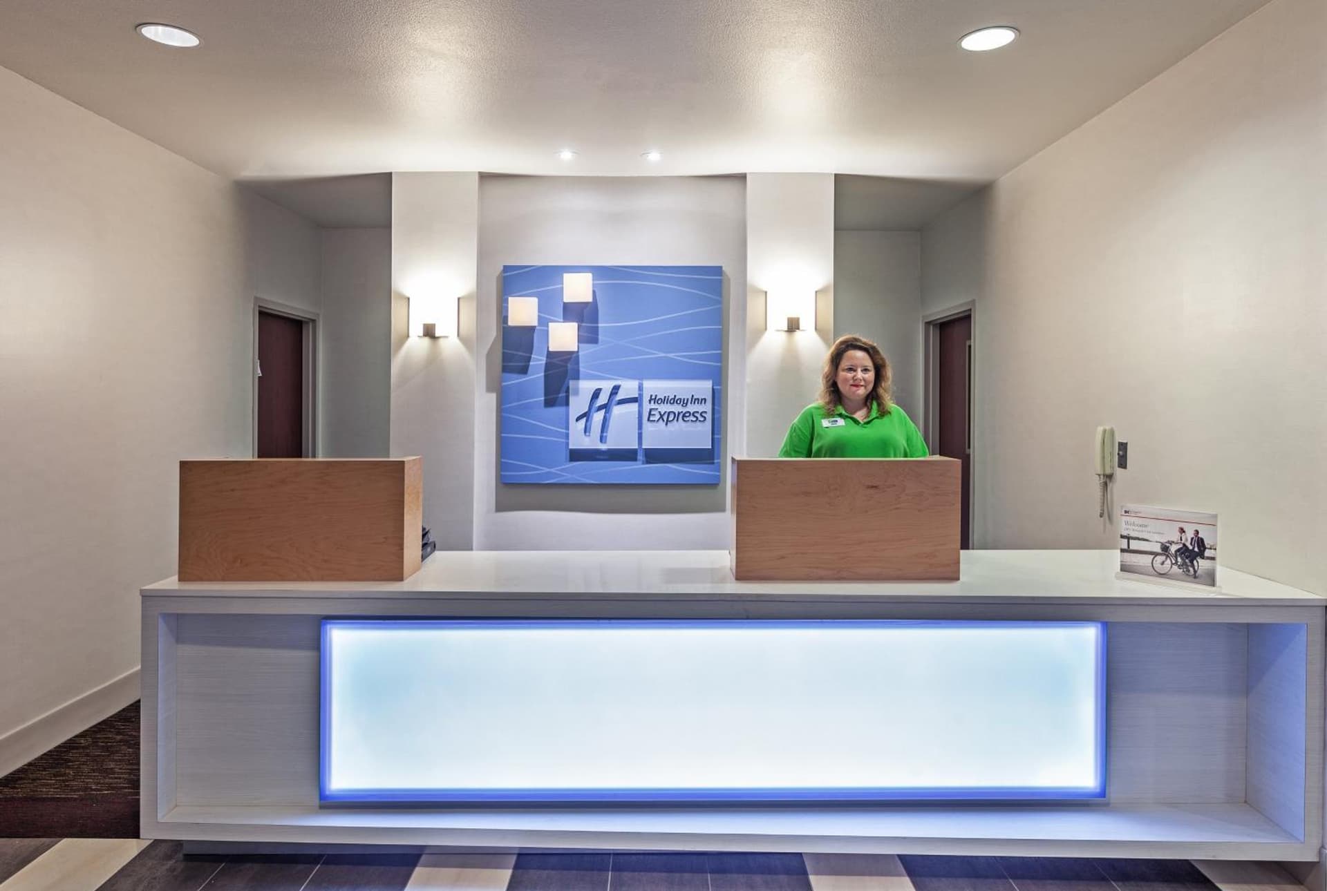 Holiday Inn Express Hotel and Suites Shreveport South Park Plaza by IHG property views in Shreveport, LA — gallery photo 3