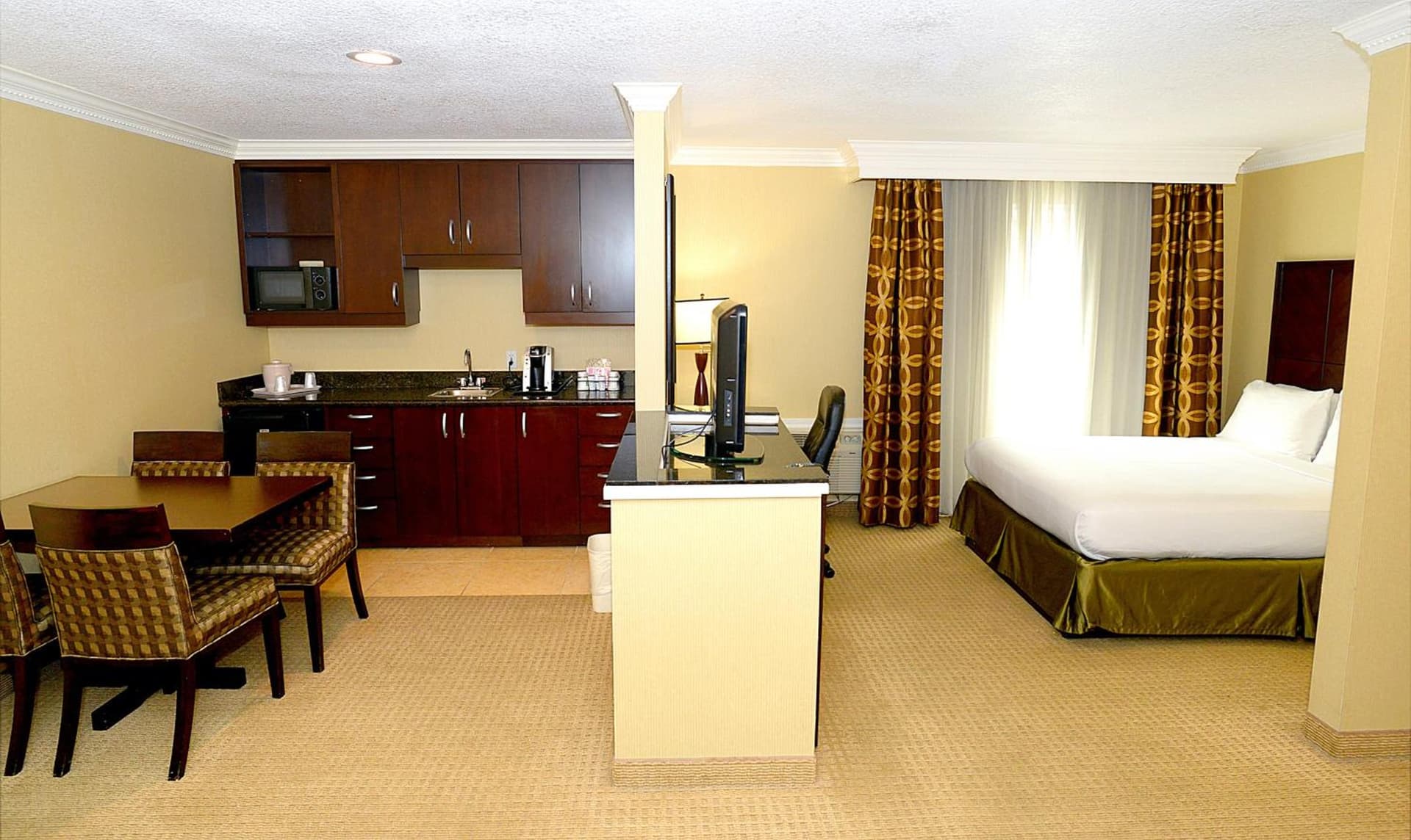 Holiday Inn & Suites San Mateo - SFO by IHG gallery photo in San Mateo, CA — image 22