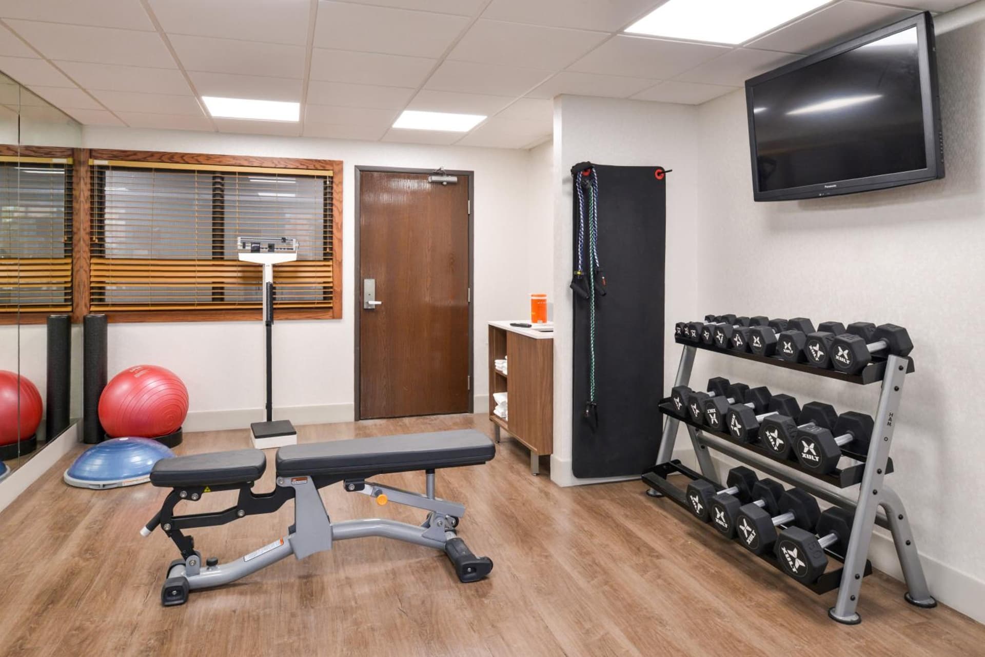 Holiday Inn Express Wixom by IHG gallery photo in Wixom, MI — image 5