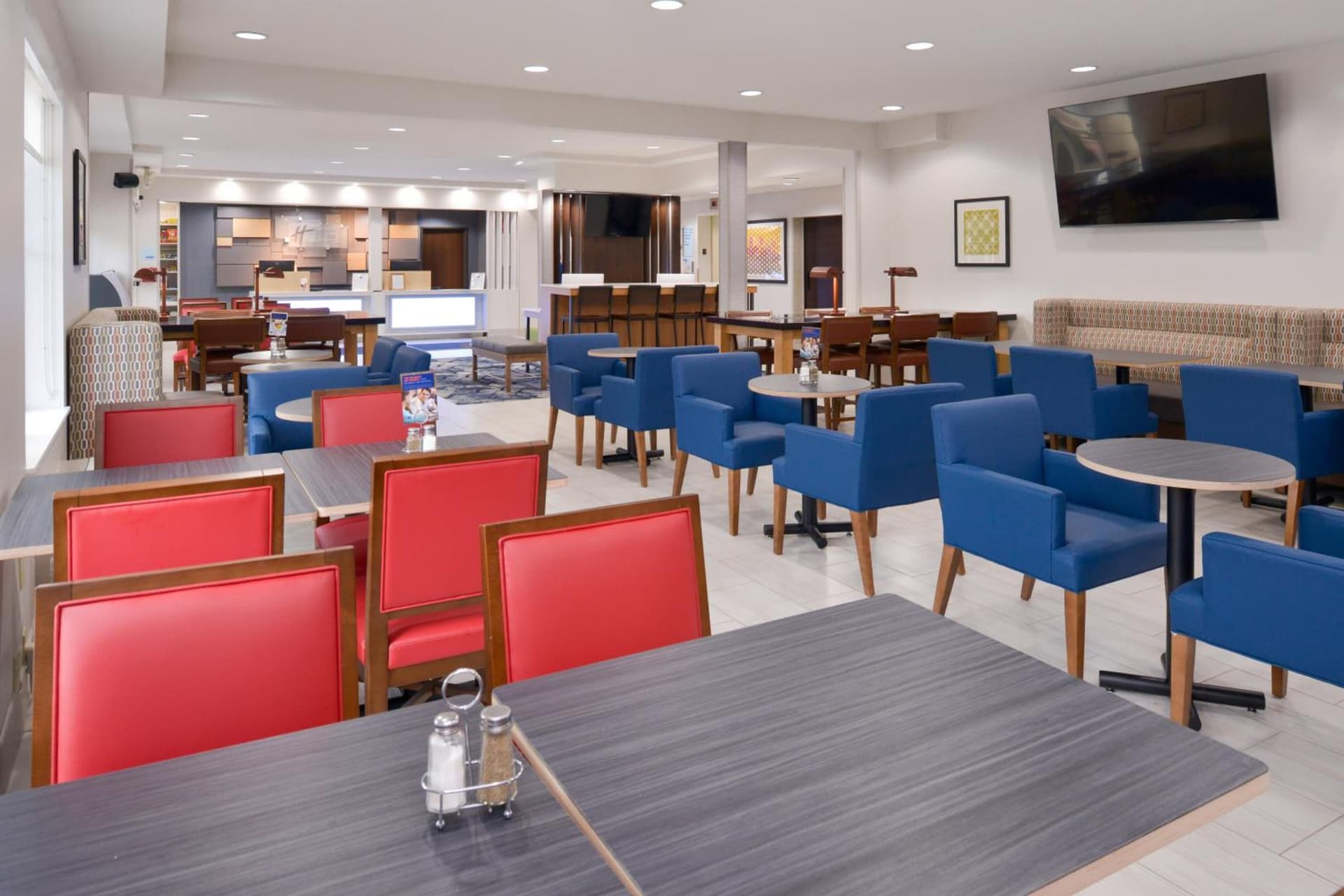 Holiday Inn Express Wixom by IHG gallery photo in Wixom, MI — image 62
