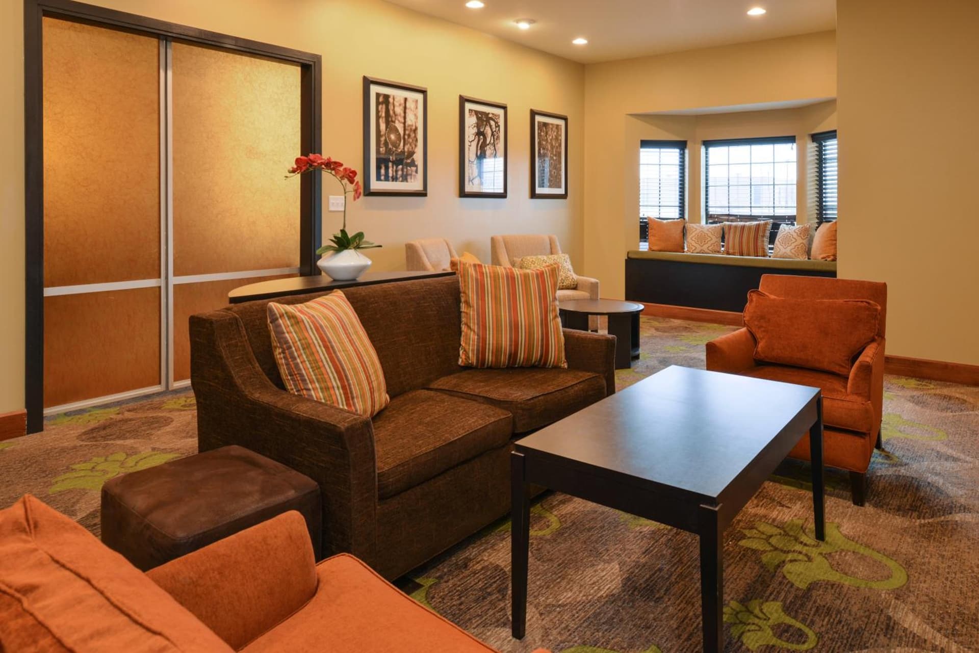 Staybridge Suites Merrillville by IHG interior in Merrillville, IN — gallery photo 2