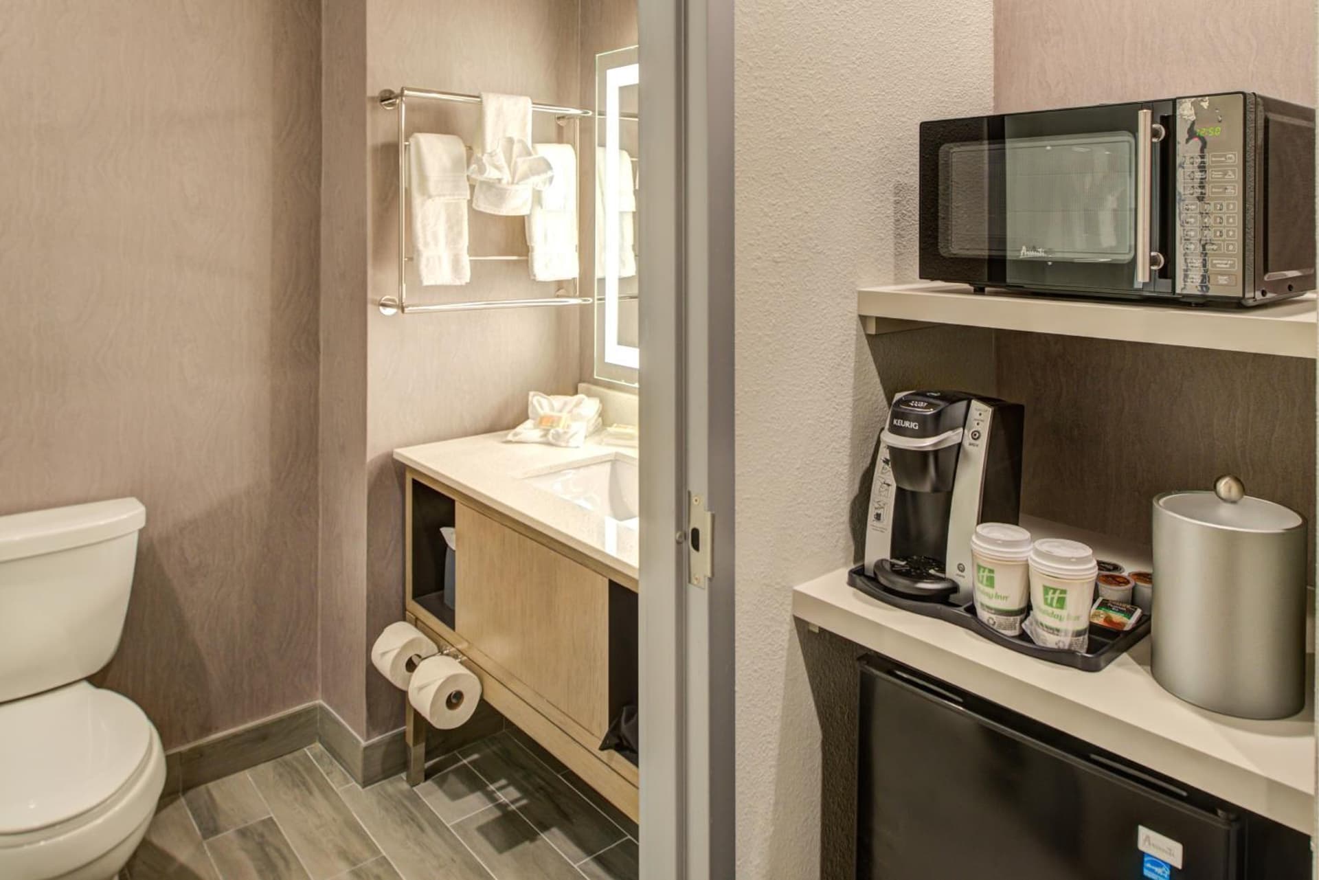 Holiday Inn Hotel & Suites - Houston West - Katy Mills by IHG gallery photo in Katy, TX — image 21